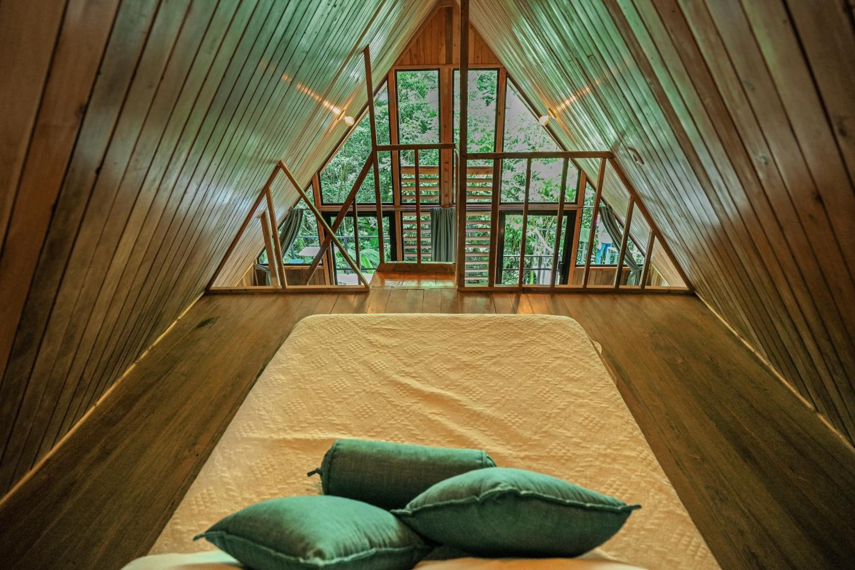Tityra Lodge view 3