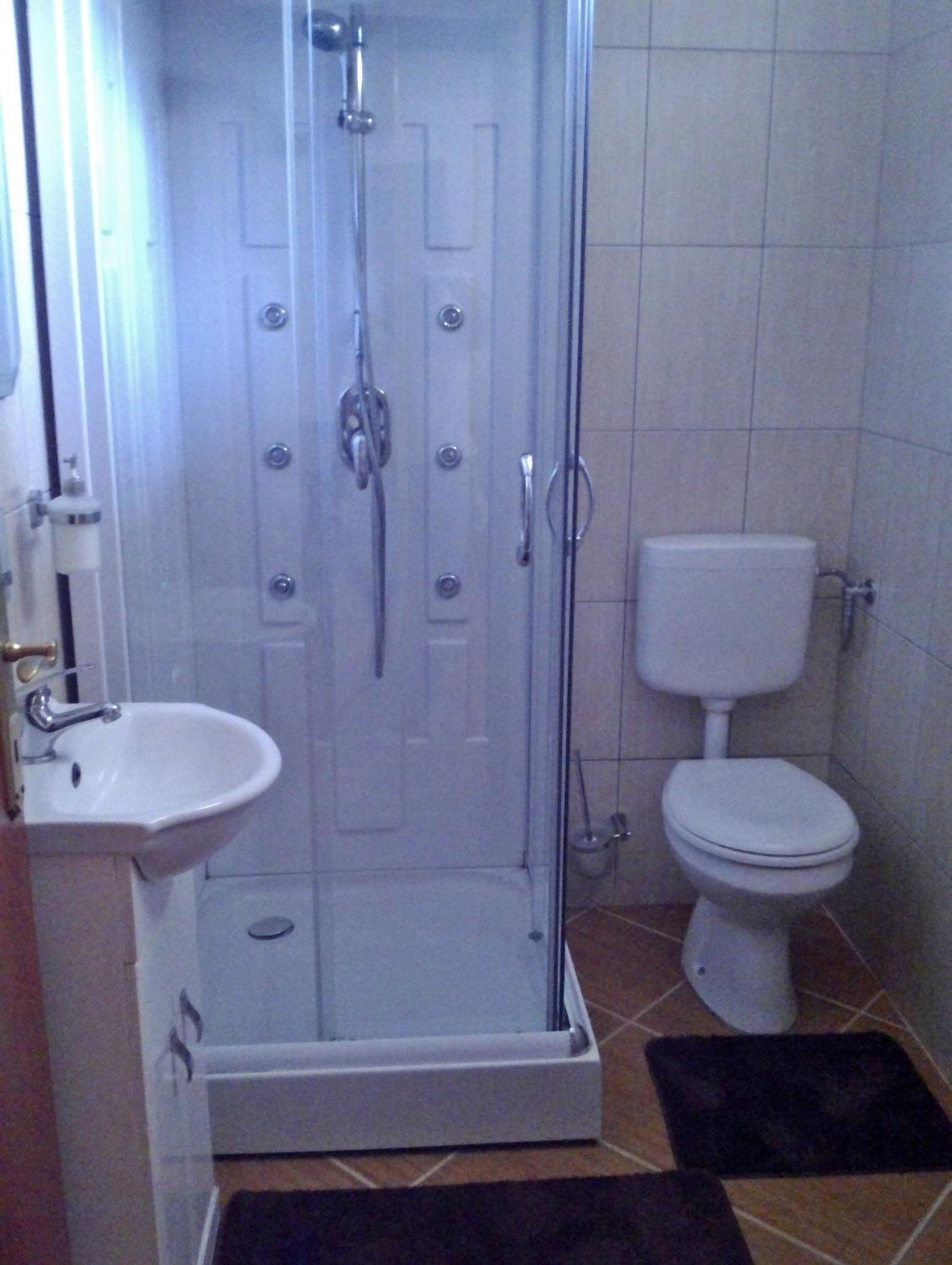 Photo 32