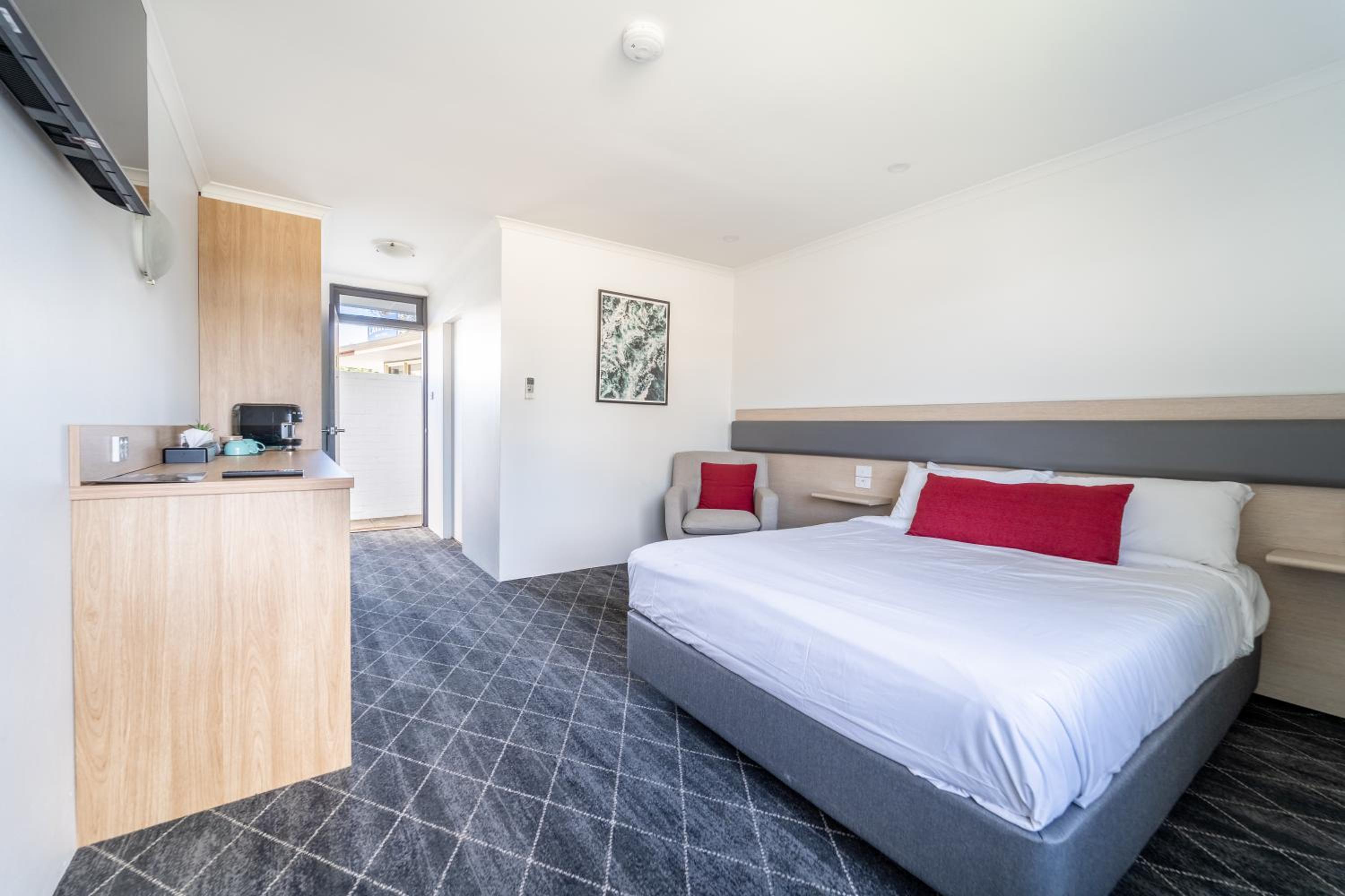 Lakeview Hotel Motel
