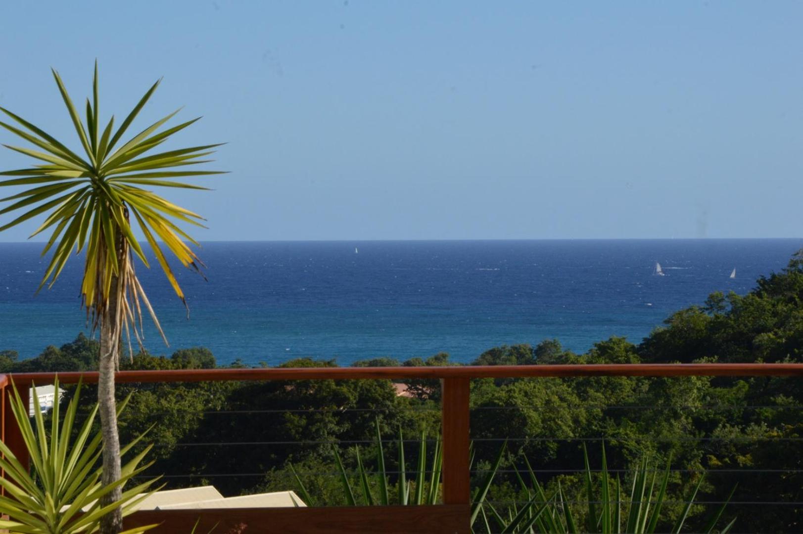 La villa Coconut vue à 180° mer rocher du Diamant