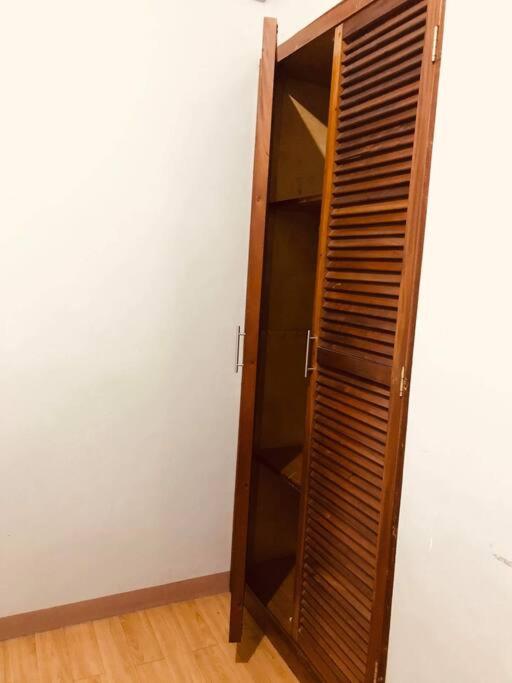 Two Bedrooms with free wifi, netflix,youtube view 4