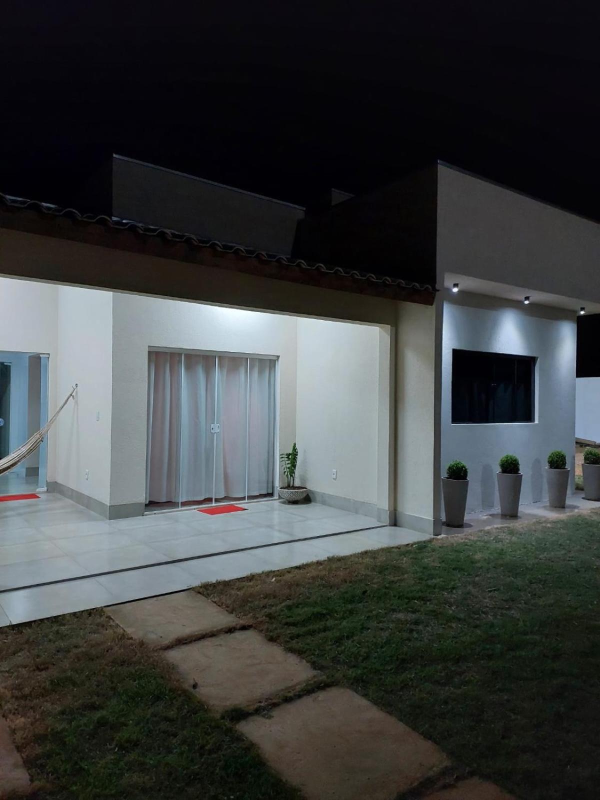 Bela casa nova na Chapada dos Guimarães