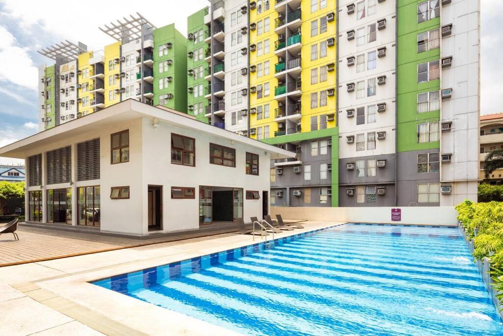 Brand New Studio in Pasig with Free Pool Access