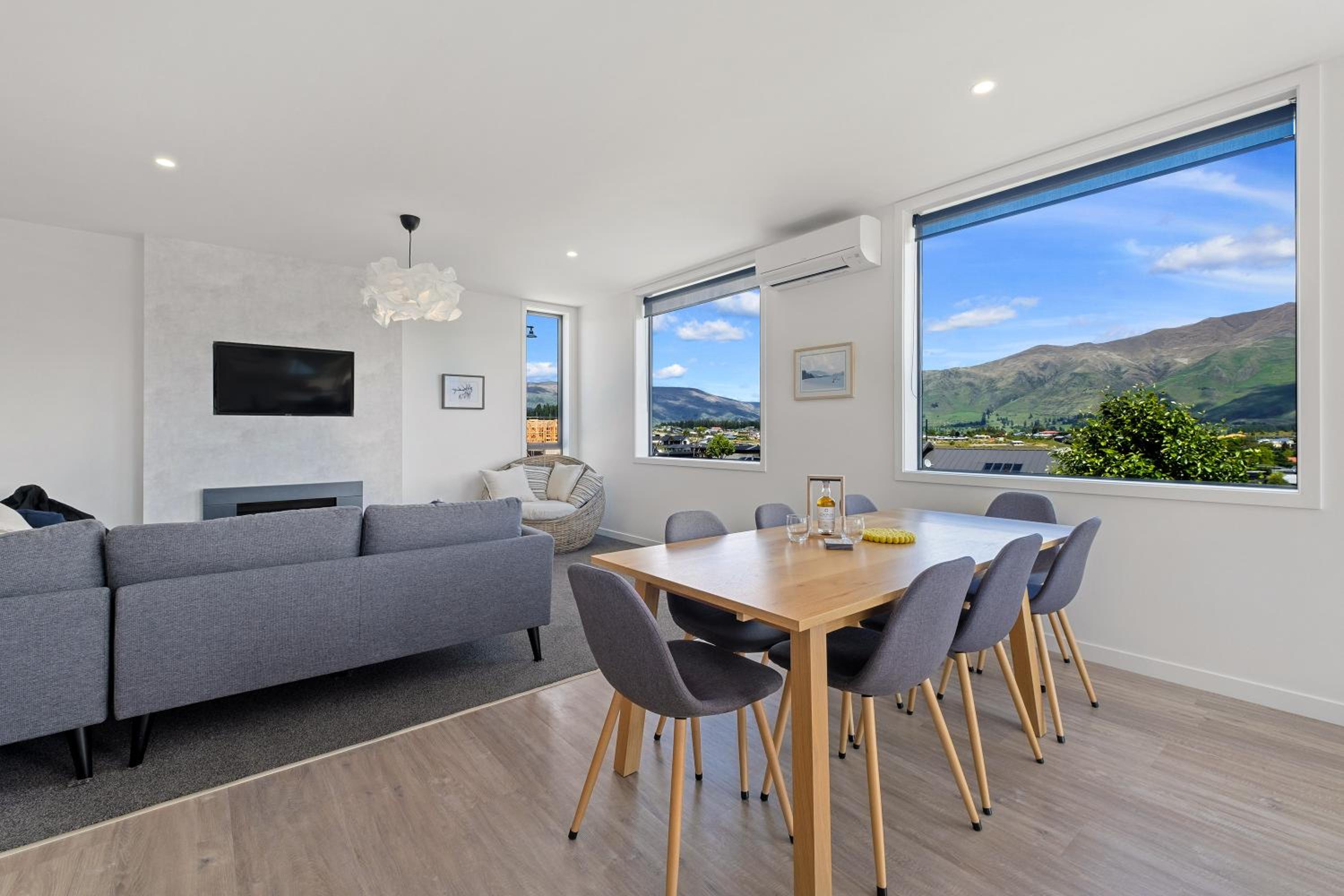 Karearea Views - Wanaka Holiday Home view 5