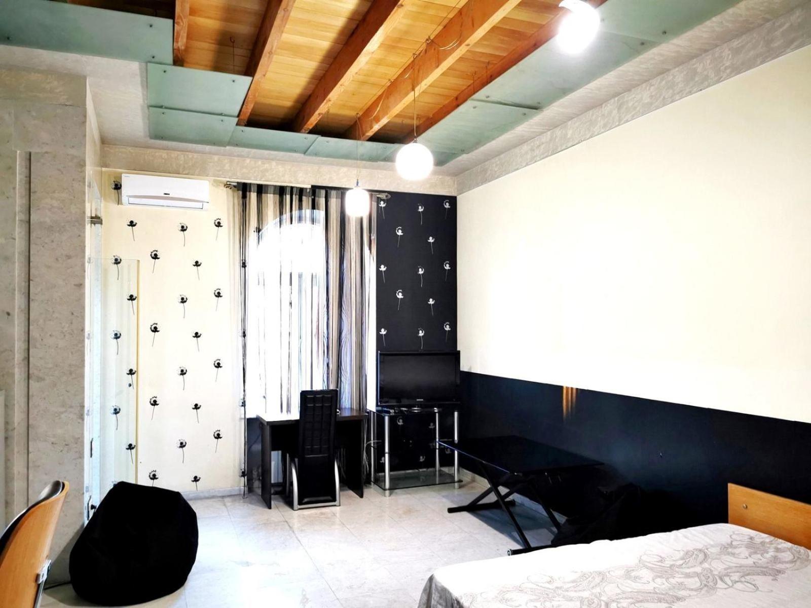 Stylish Modern Studio Apartment + Open Balcony, CITY CENTER- SUPERB LOCATION