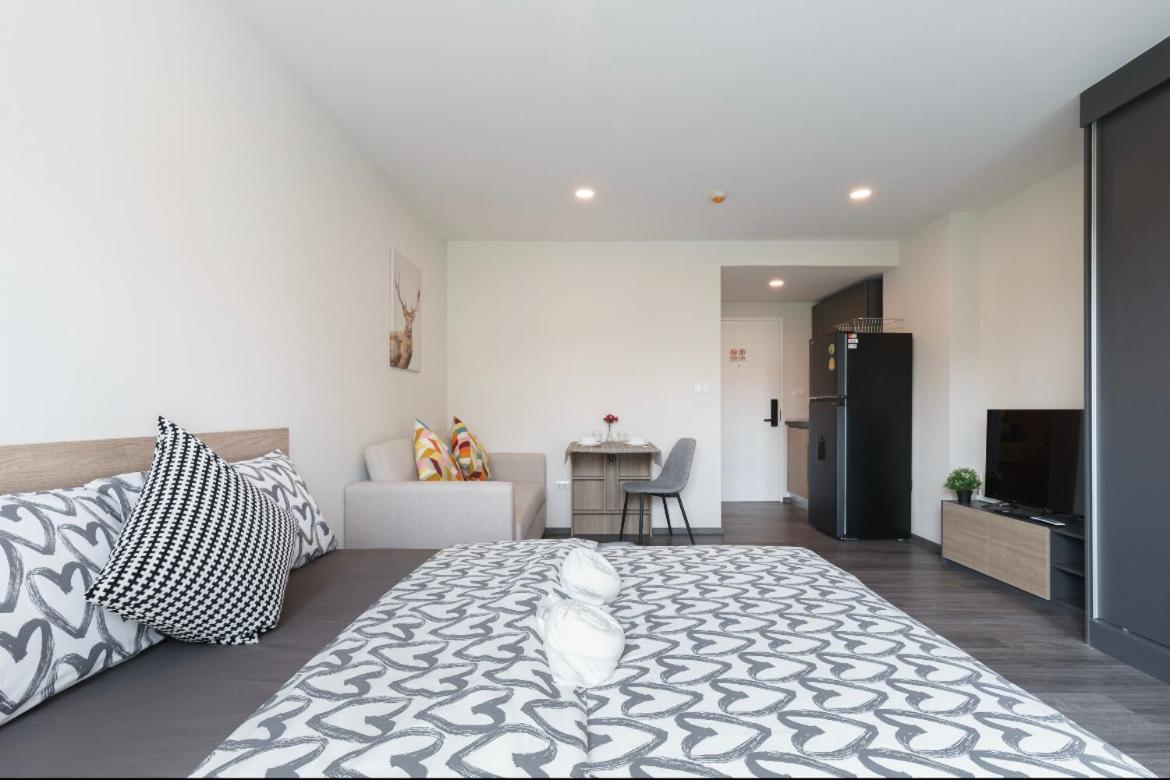 Sathon-Charoen Nakhon Condo
