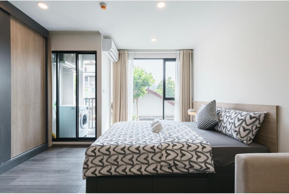 Sathon-Charoen Nakhon Condo