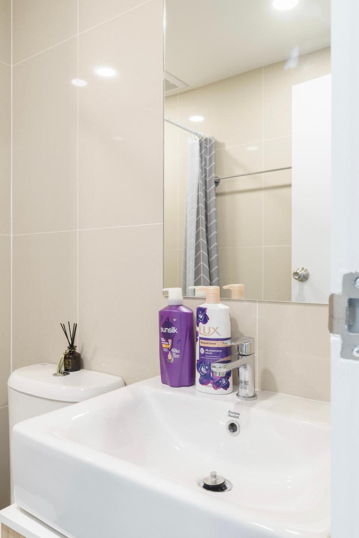Sathon-Charoen Nakhon Condo