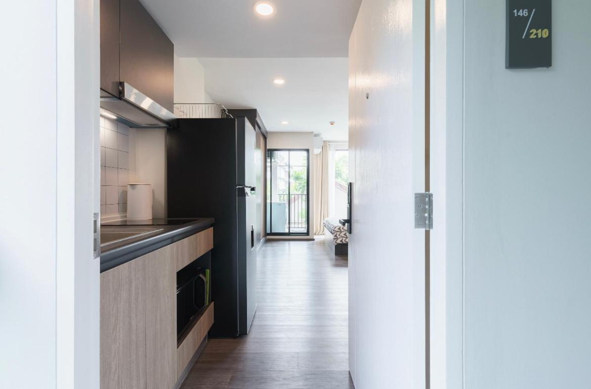 Sathon-Charoen Nakhon Condo