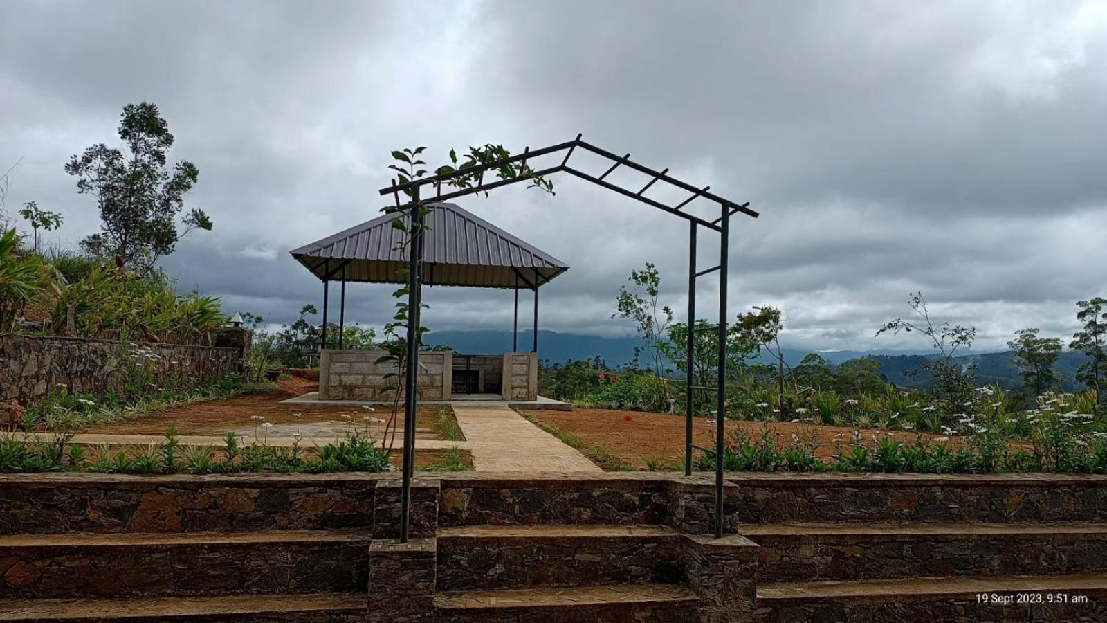 Tranquil Ridge Hilltop Bungalow