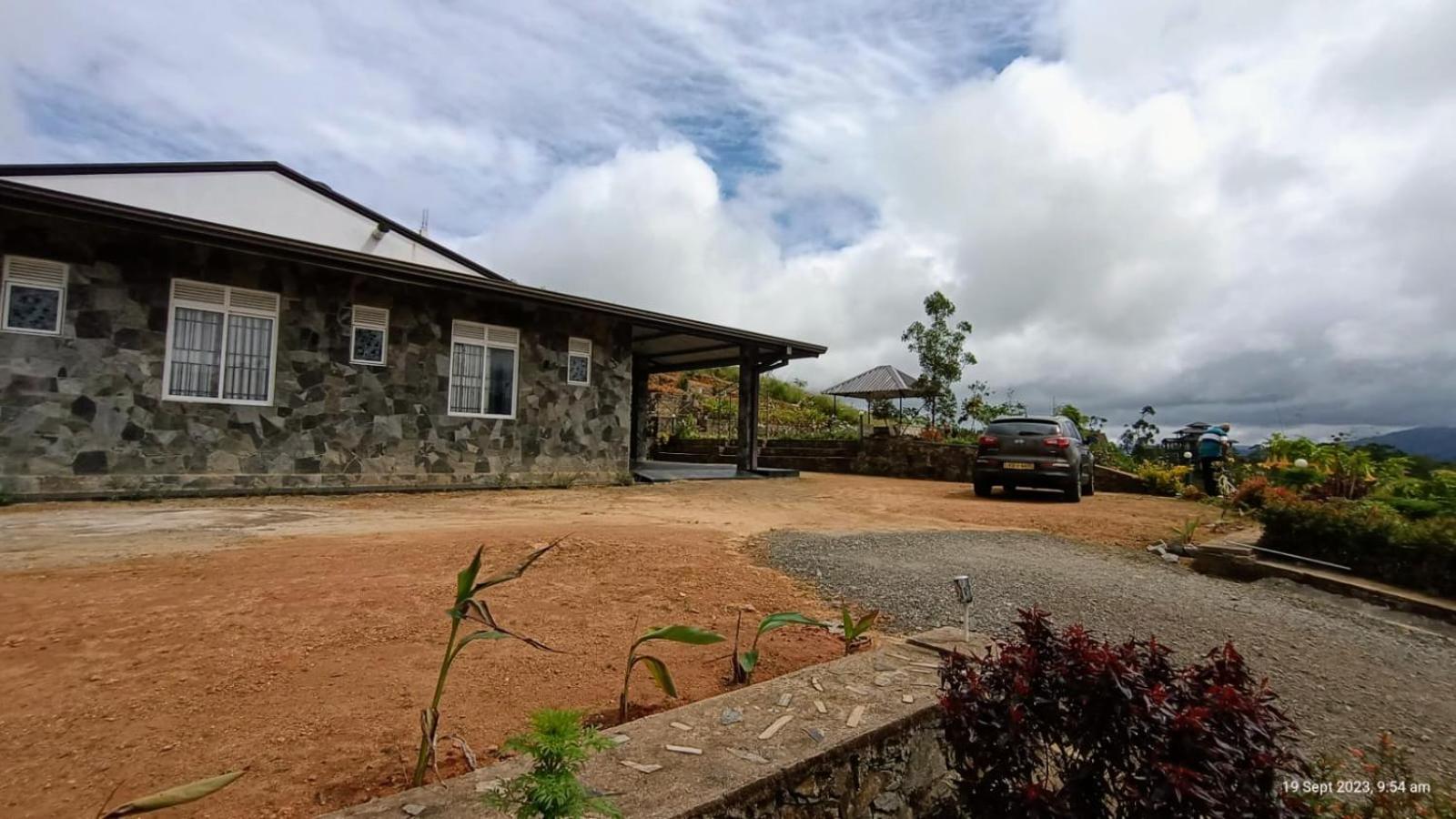 Tranquil Ridge Hilltop Bungalow