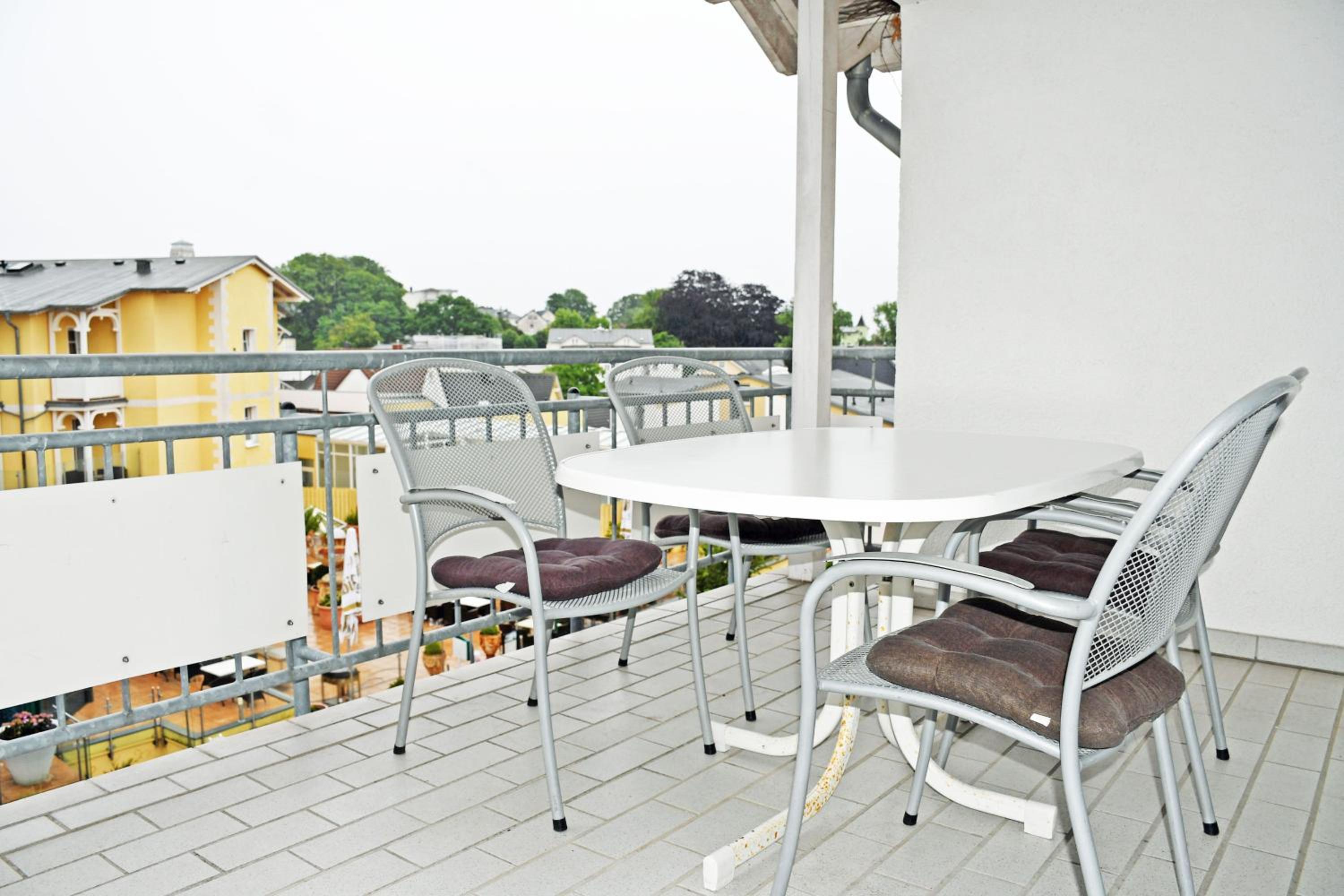 Appartementhaus mit Balkon im Ostseebad Göhren HM-10-18
