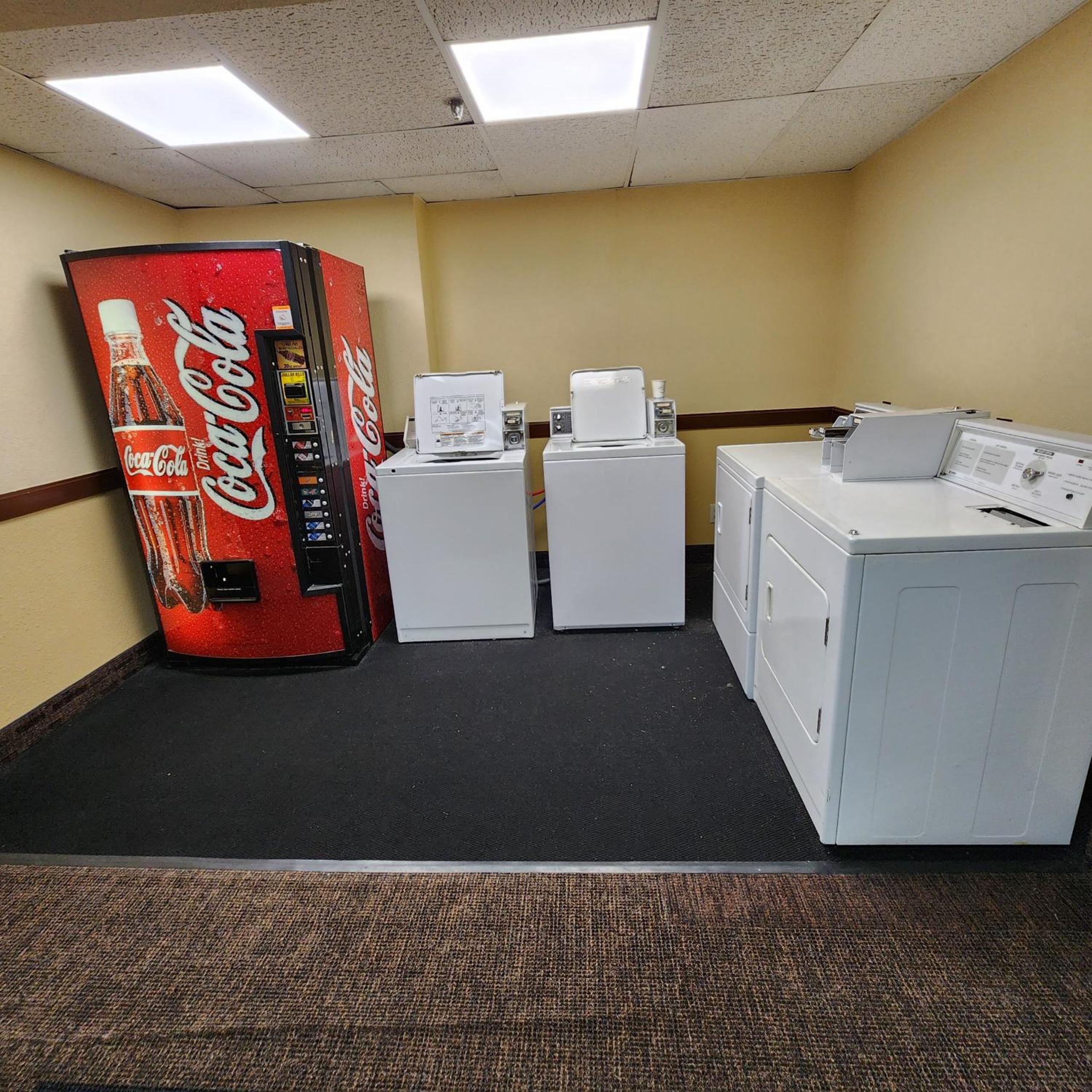 Katahdin Inn & Suites