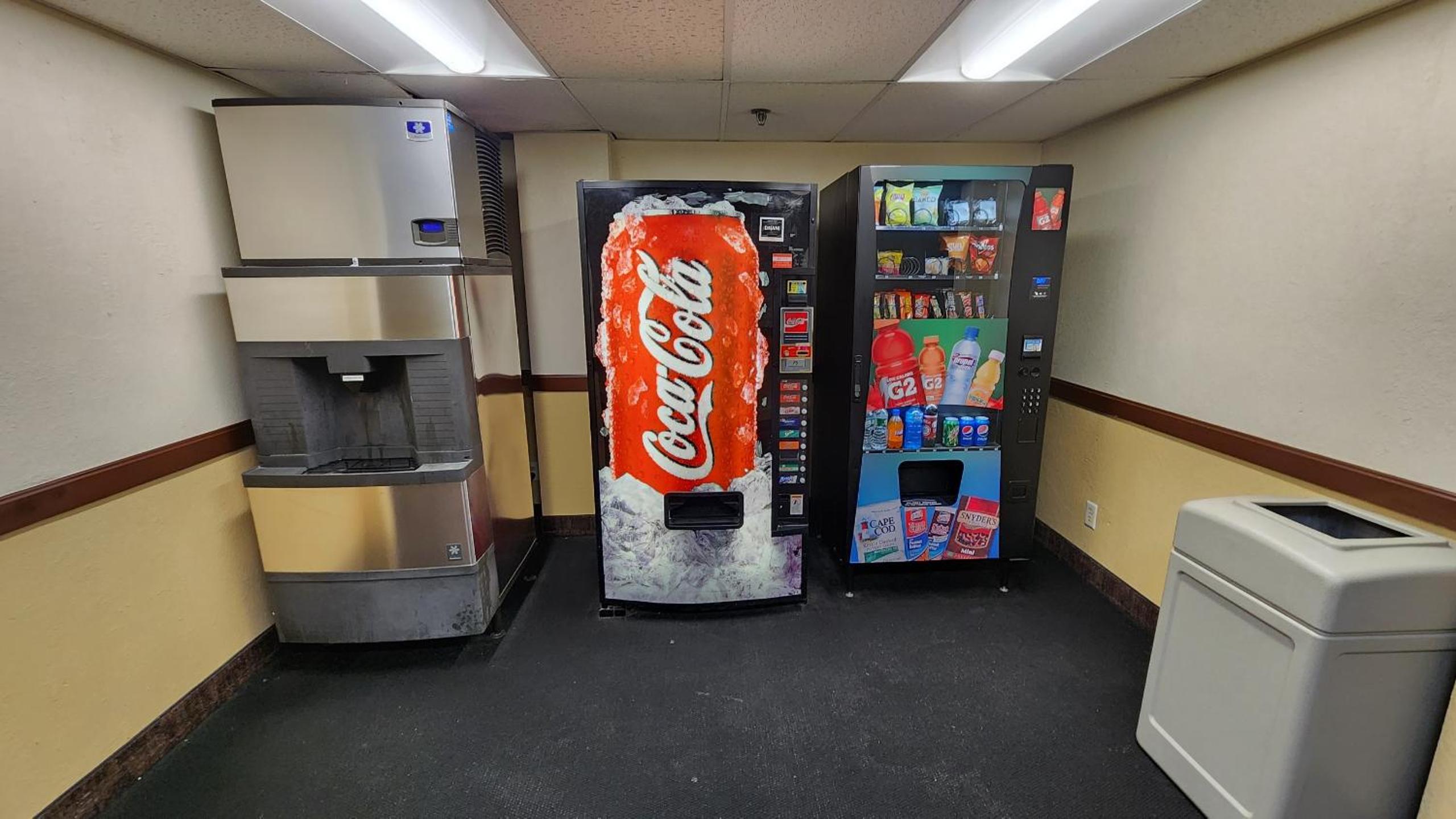 Katahdin Inn & Suites