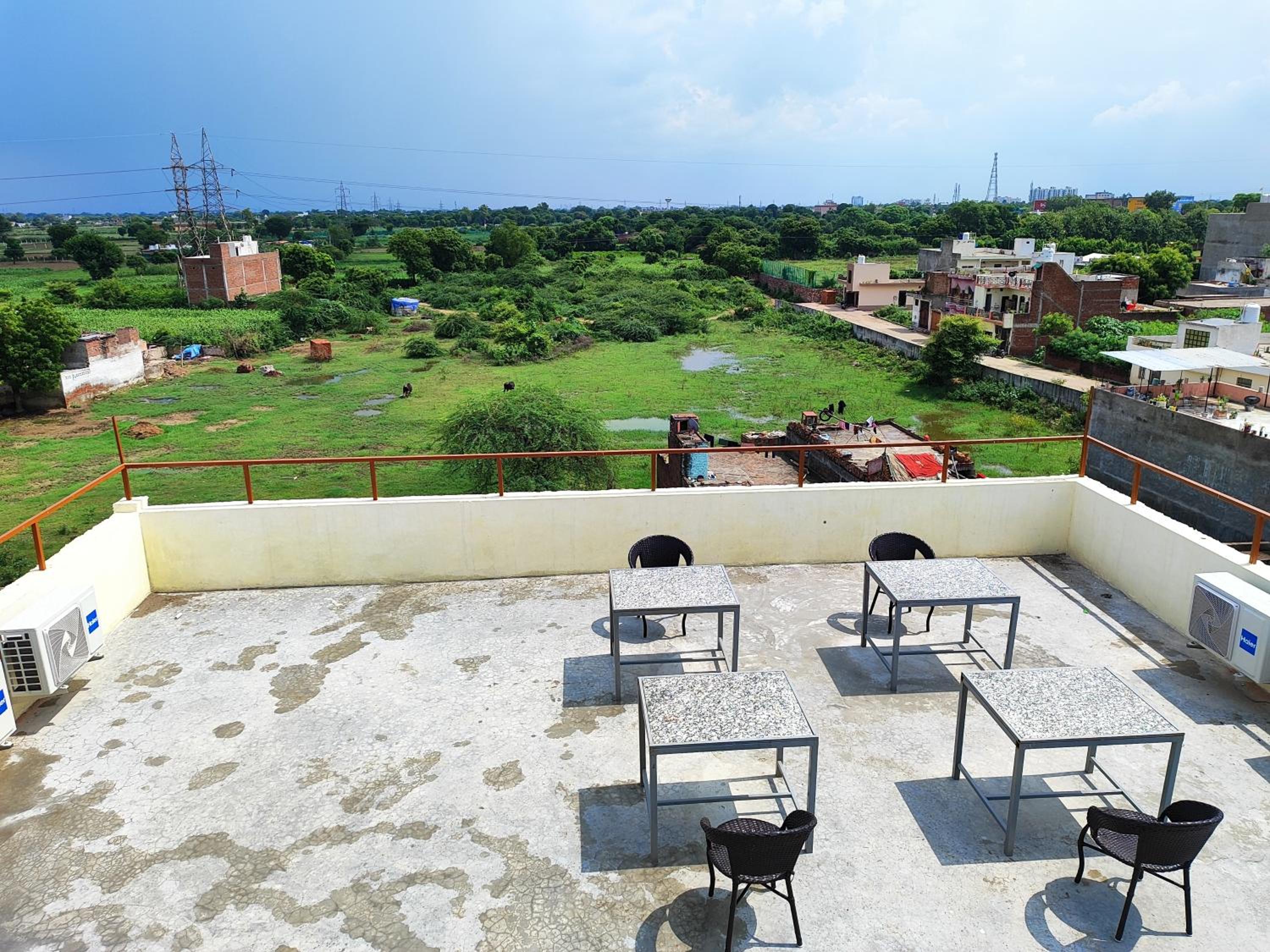 Sunrise Homestay Agra Near Taj Mahal