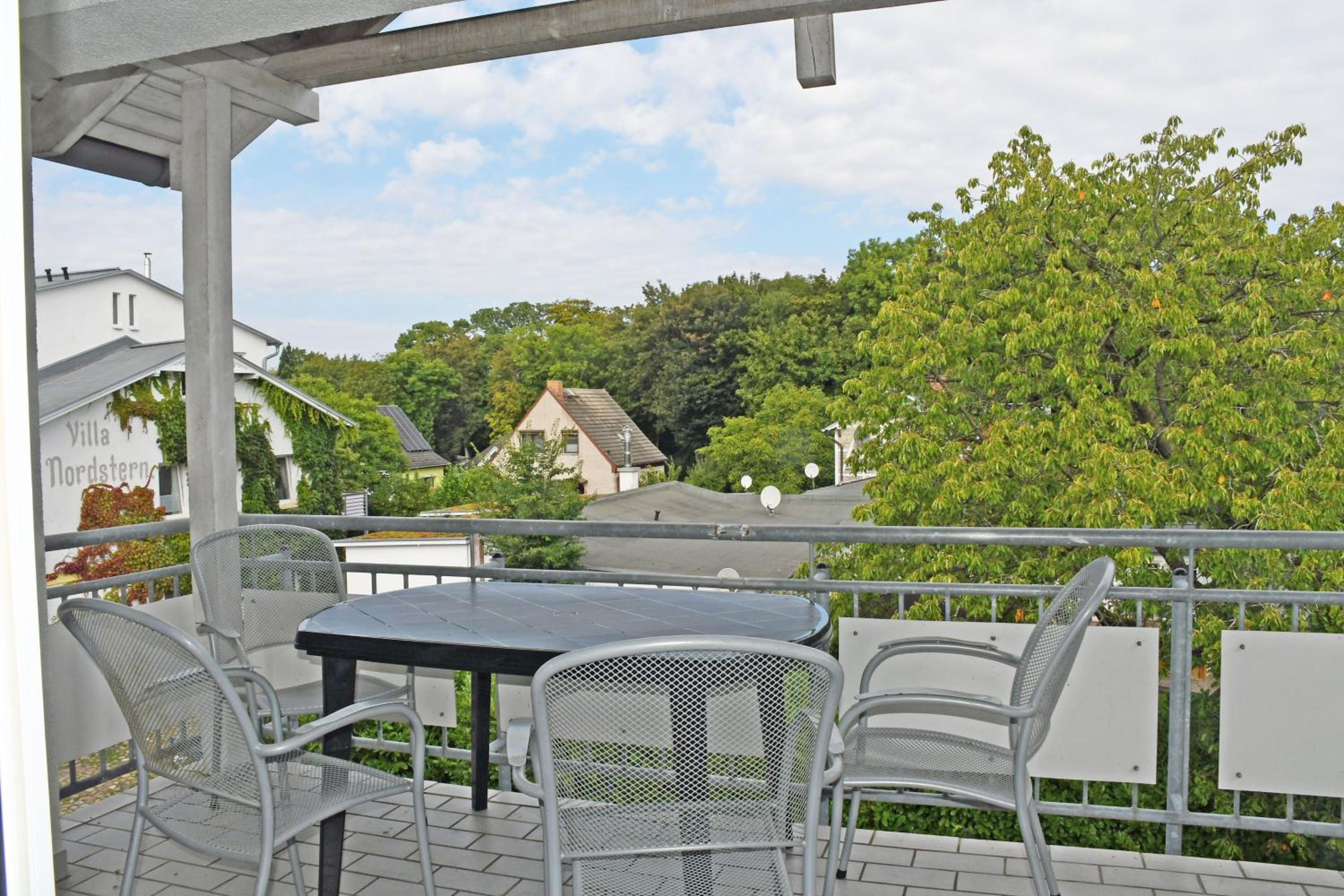 Appartementhaus mit Balkon im Ostseebad Göhren HM-10-18