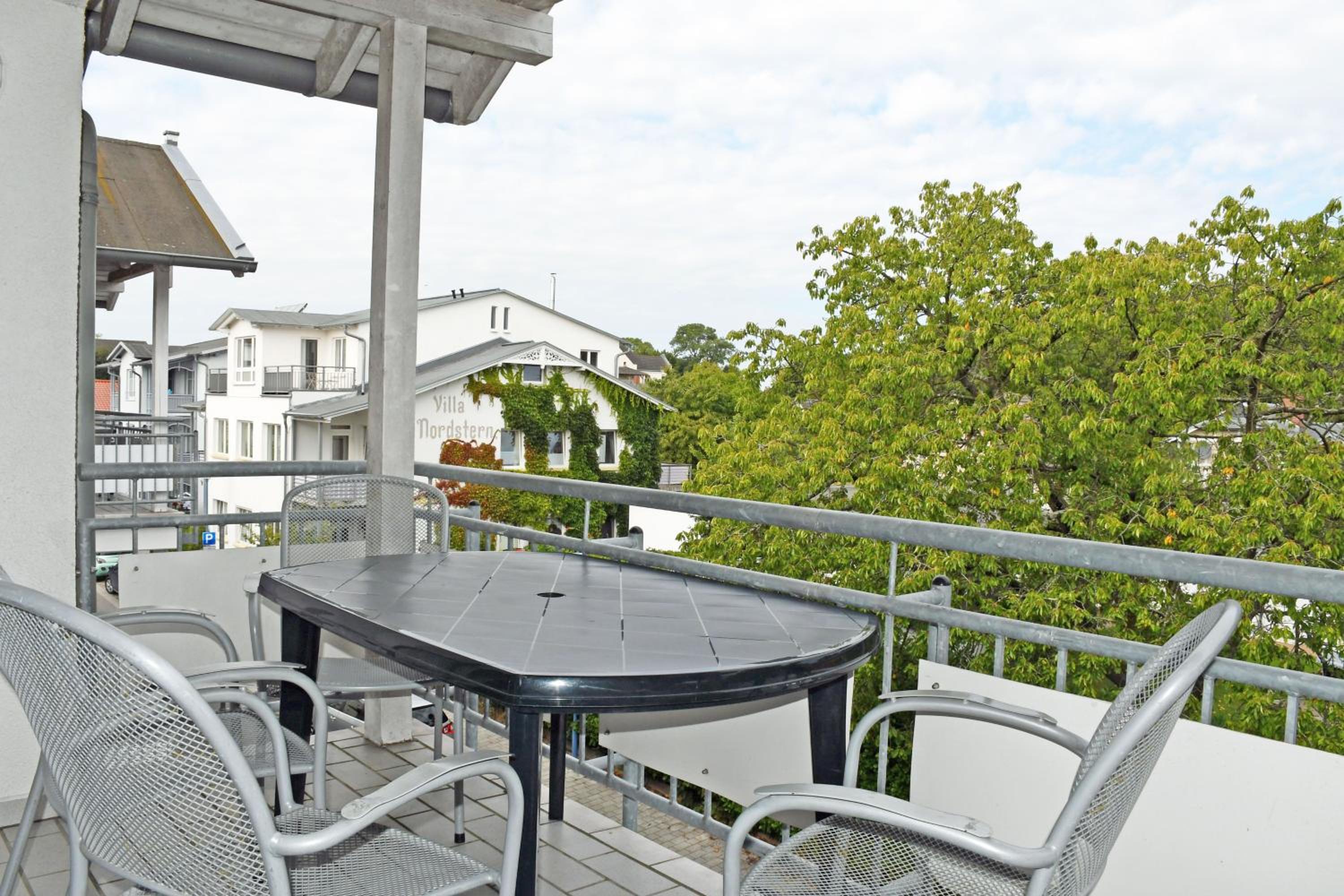 Appartementhaus mit Balkon im Ostseebad Göhren HM-10-18