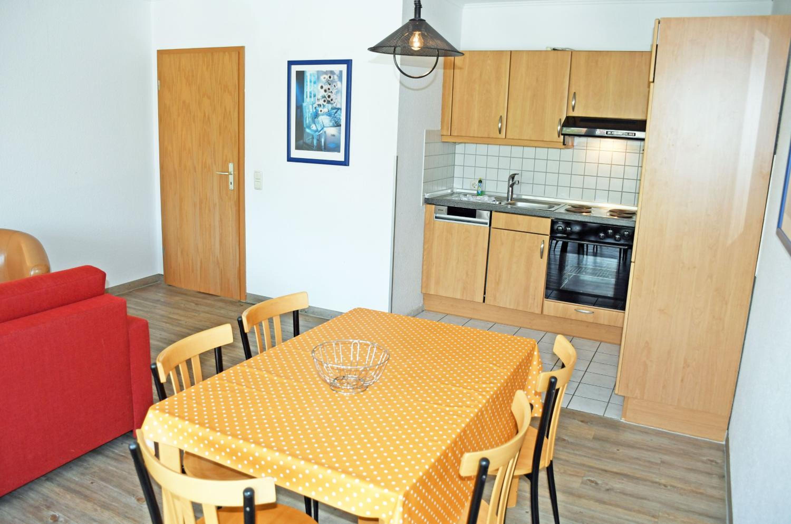 Appartementhaus mit Balkon im Ostseebad Göhren HM-10-18