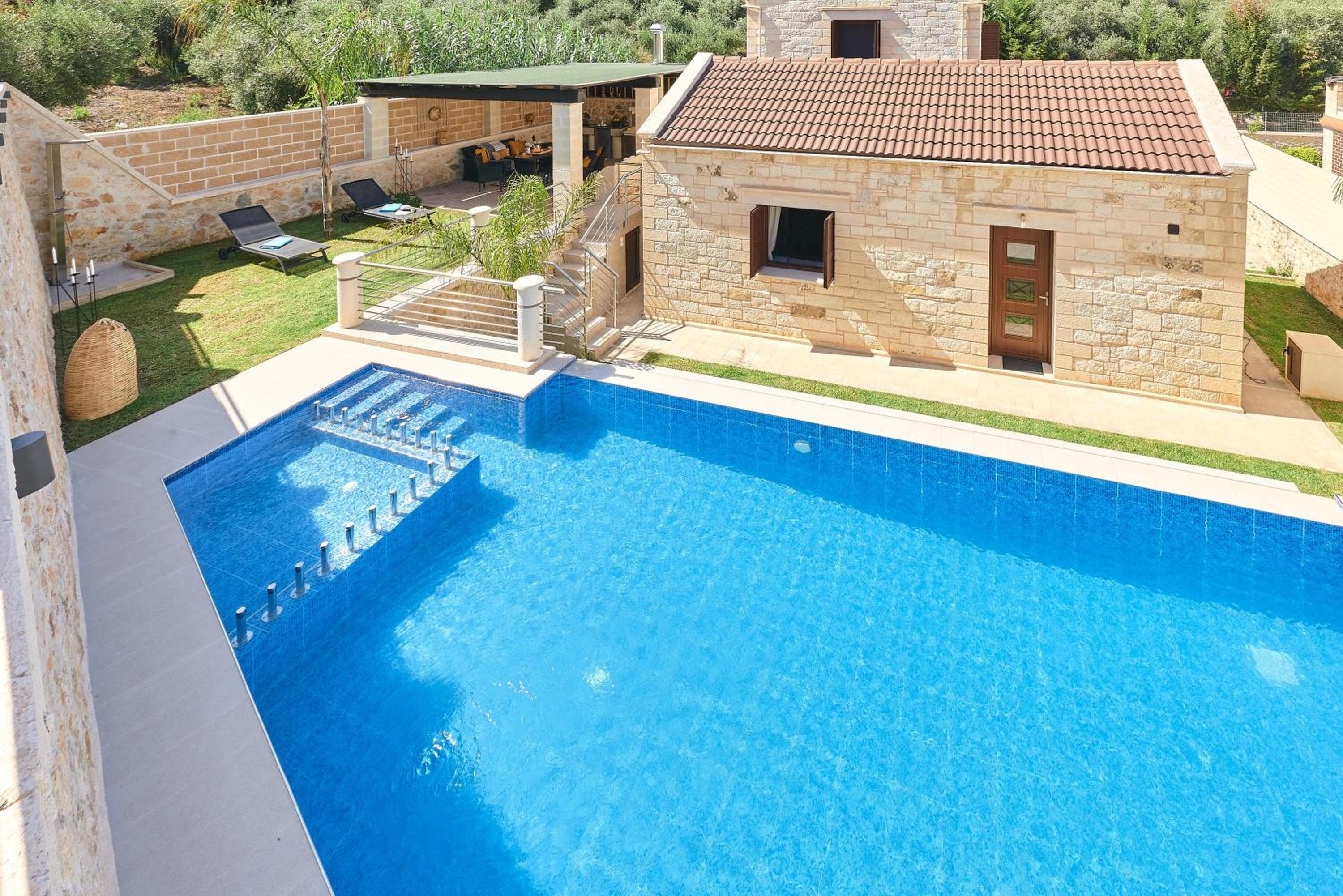 Sunaktis luxury villa