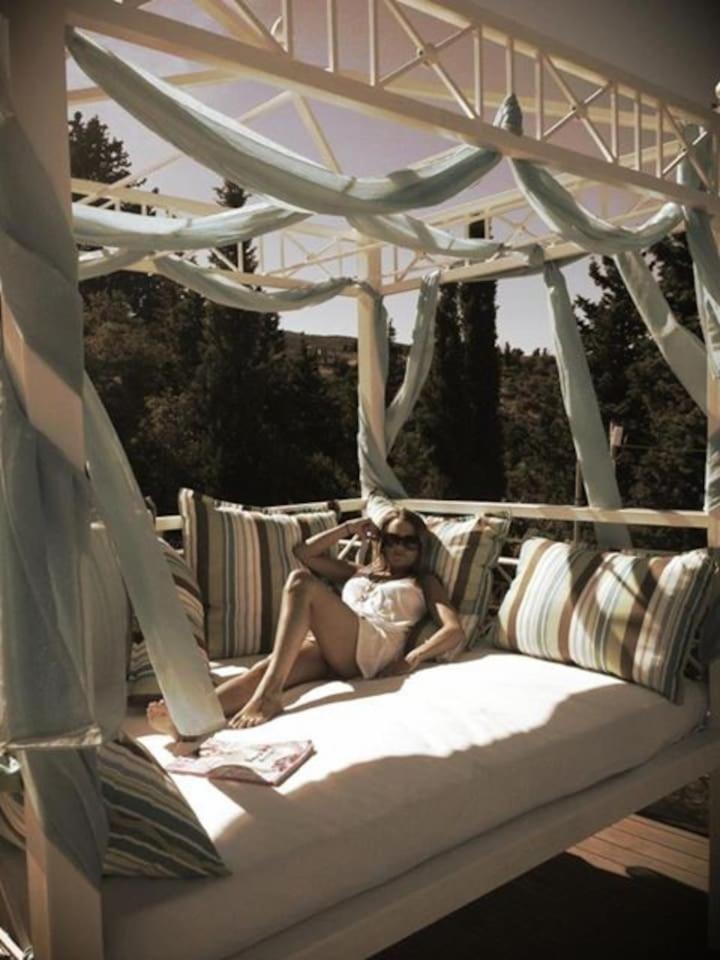 THEARESORT EXCLUSIVE