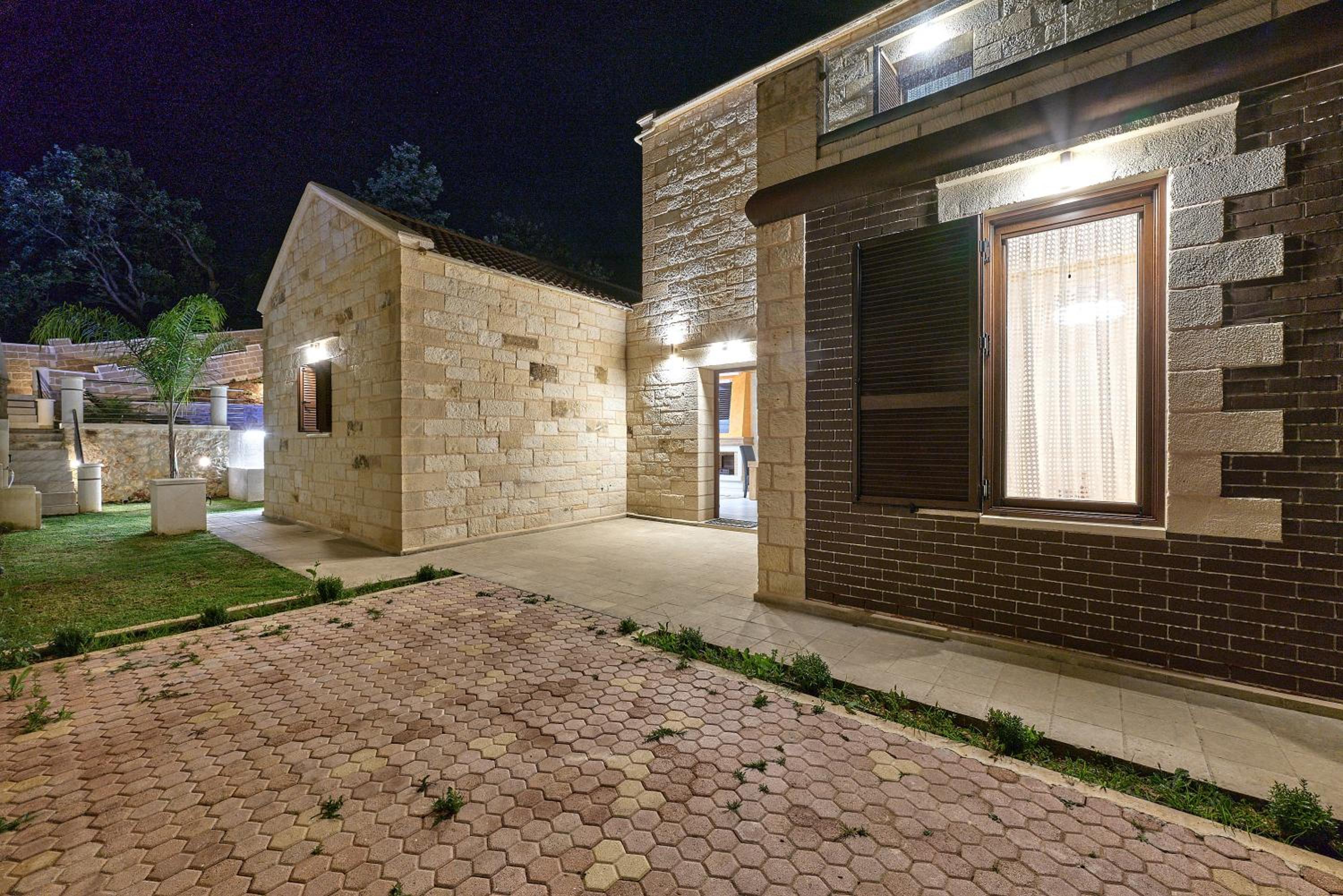 Sunaktis luxury villa