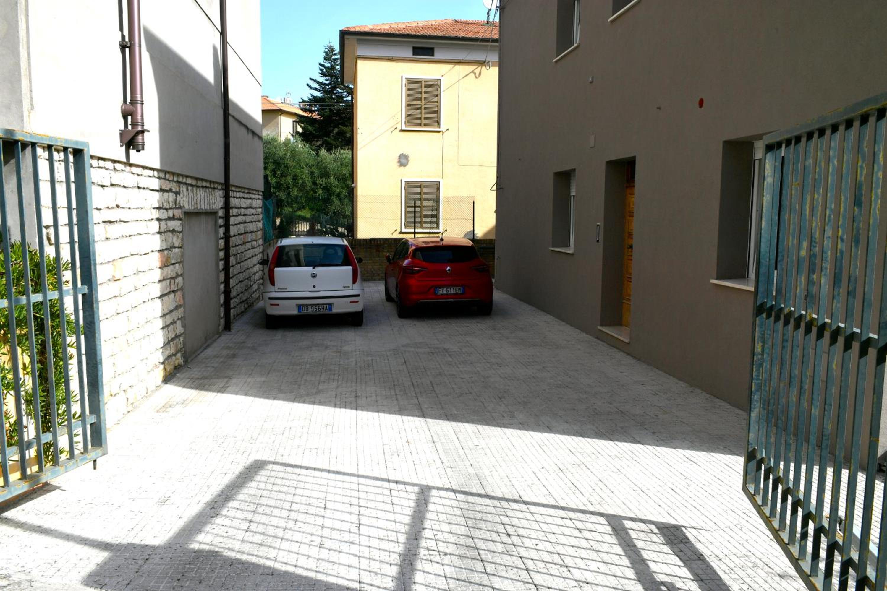 Photo 43