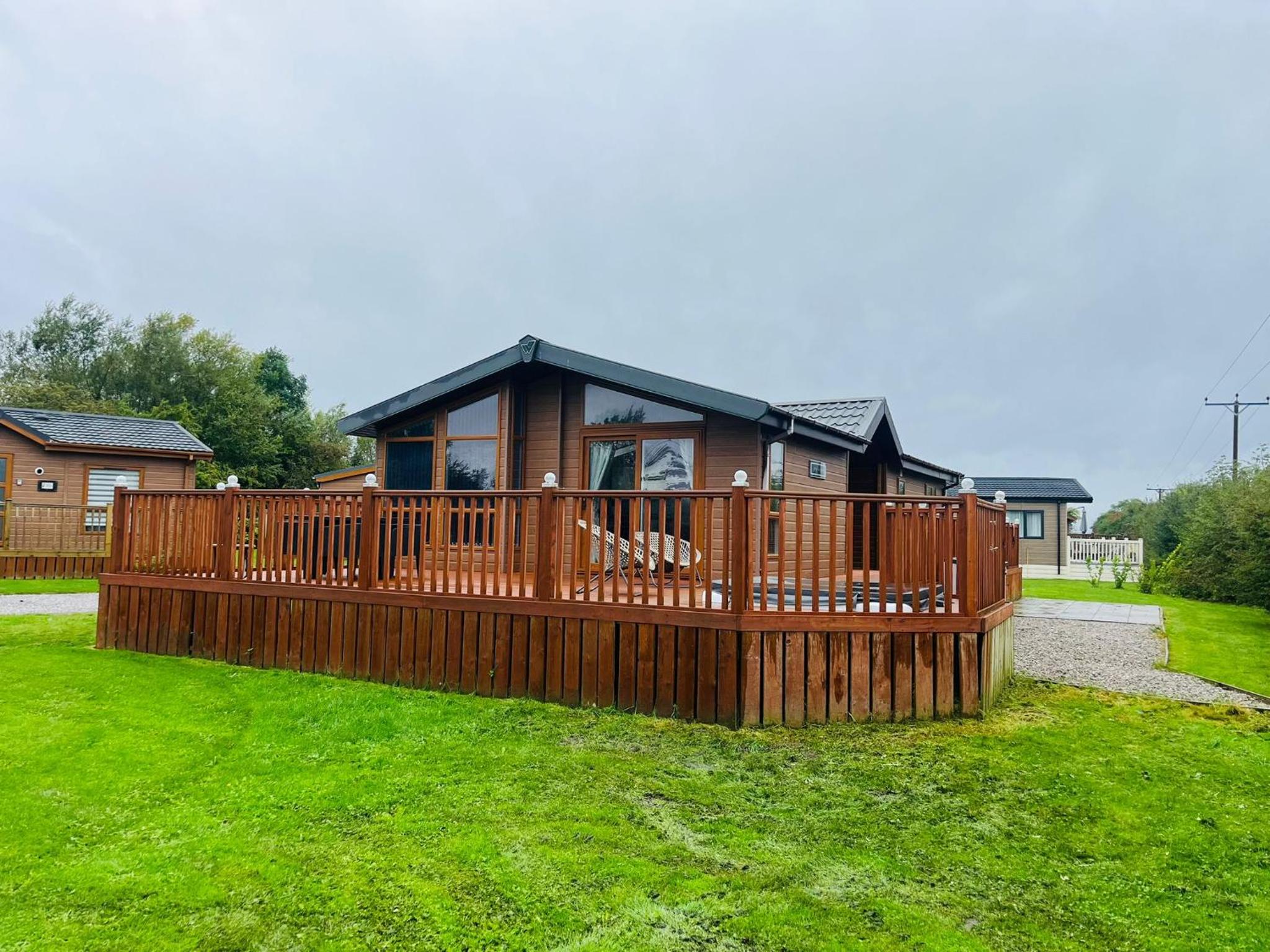 Long Meadow Lodge