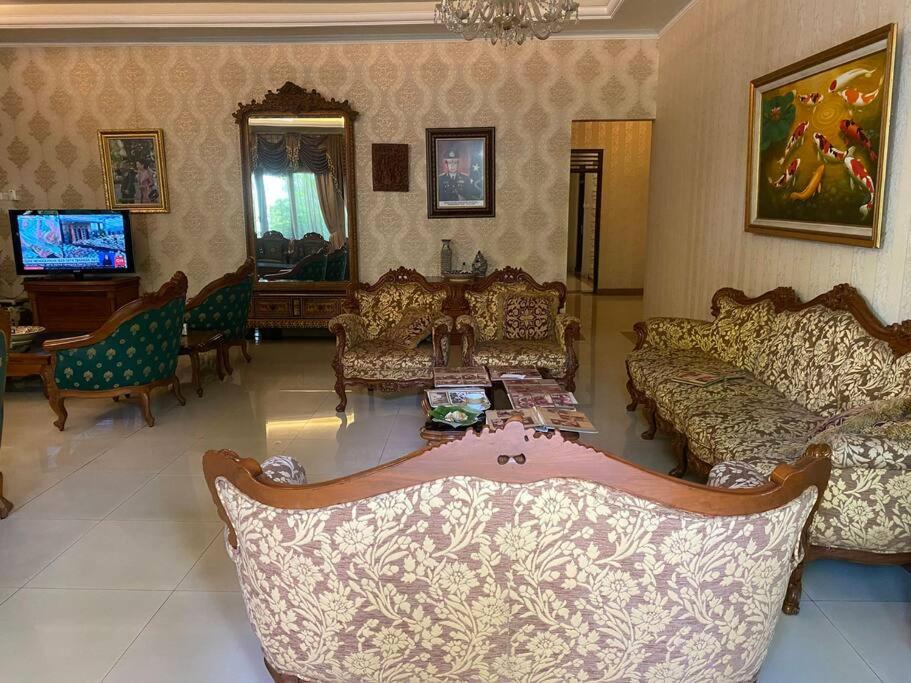 Aldeoz Ndalem Marwatan Surakarta view 5