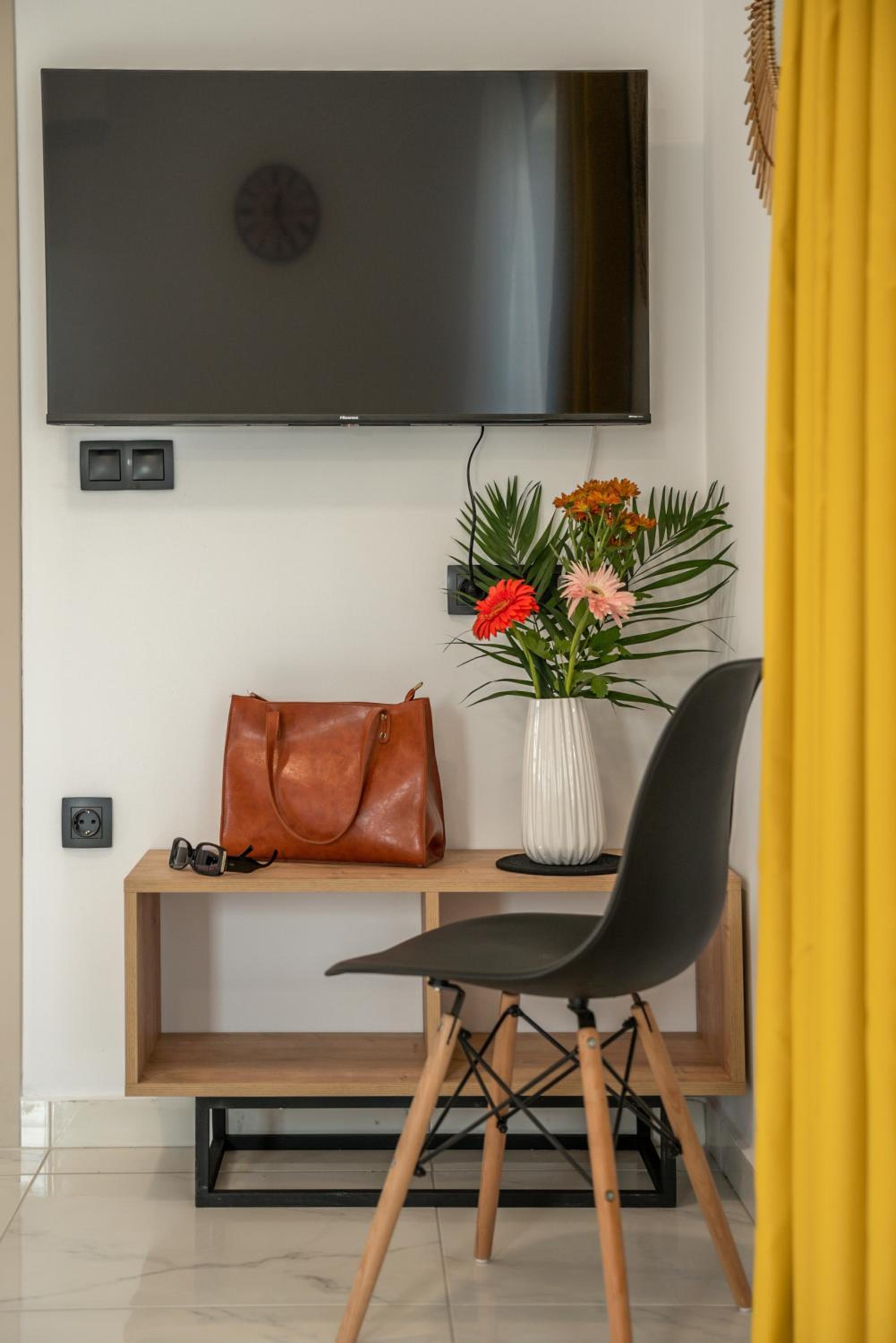 Lysithea Apartments - brand new, stylish & central photo 4