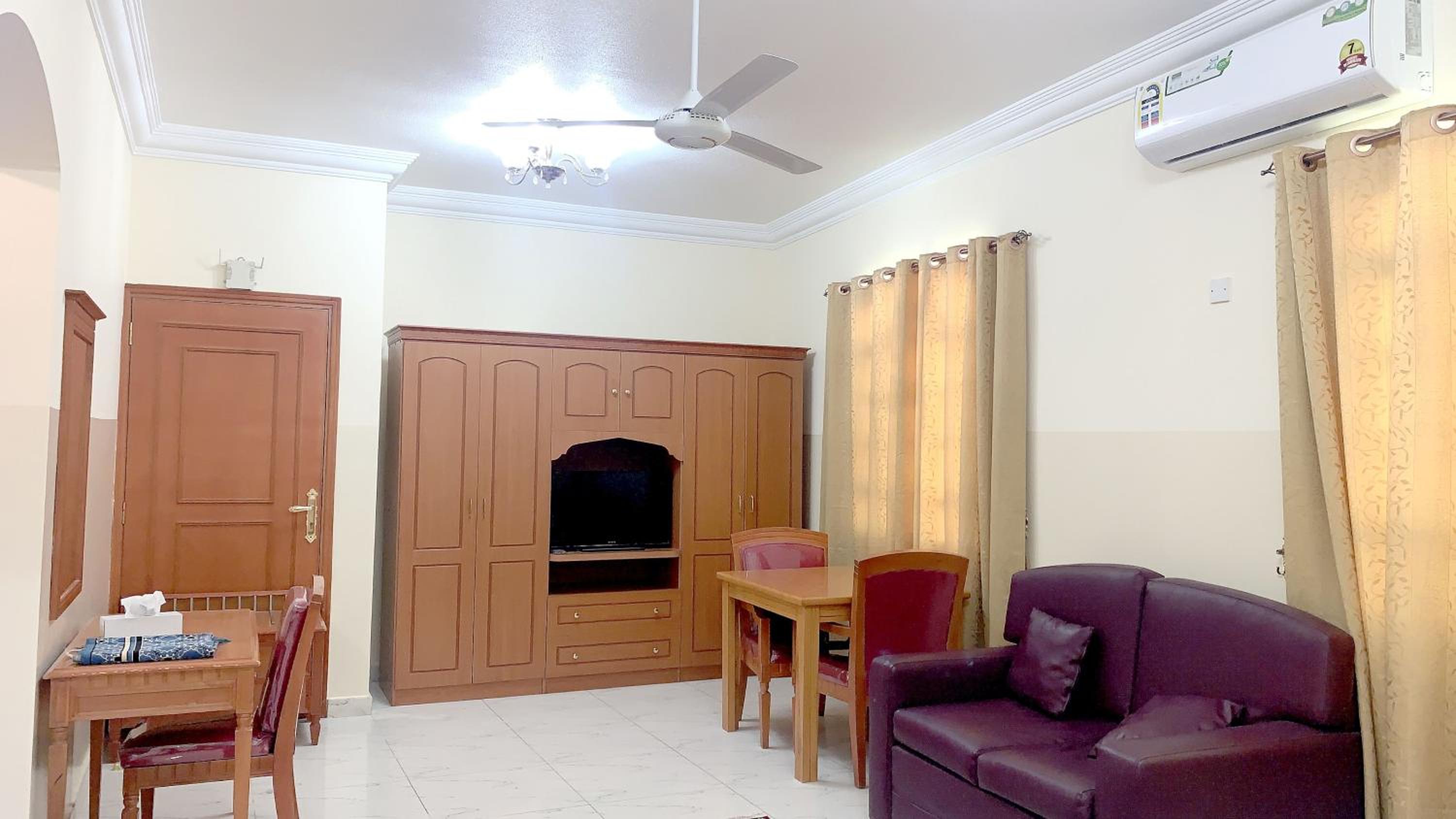 Super OYO 151 Manam 2 Hotel Apartment — photo 11