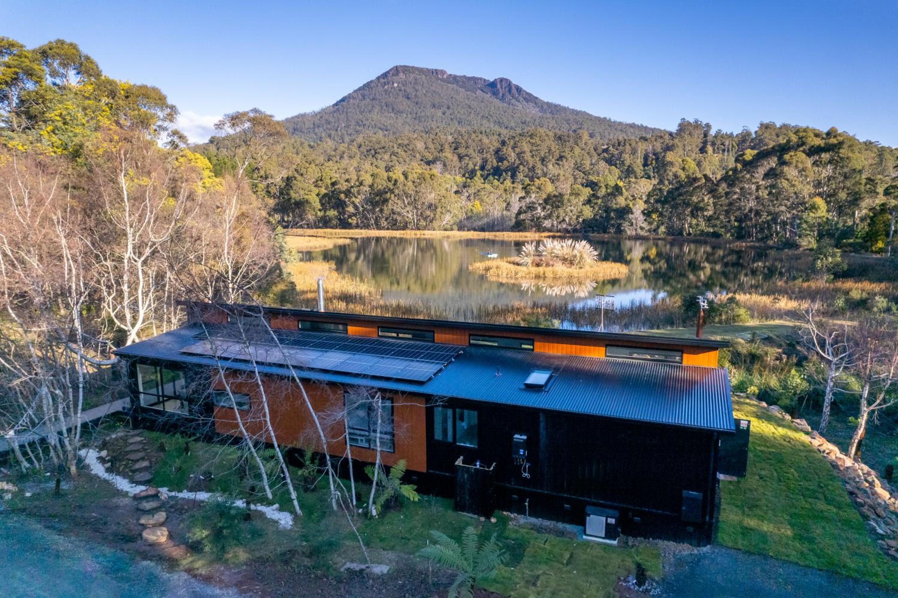 Quamby Bluff Lake House, Deloraine, Tasmania