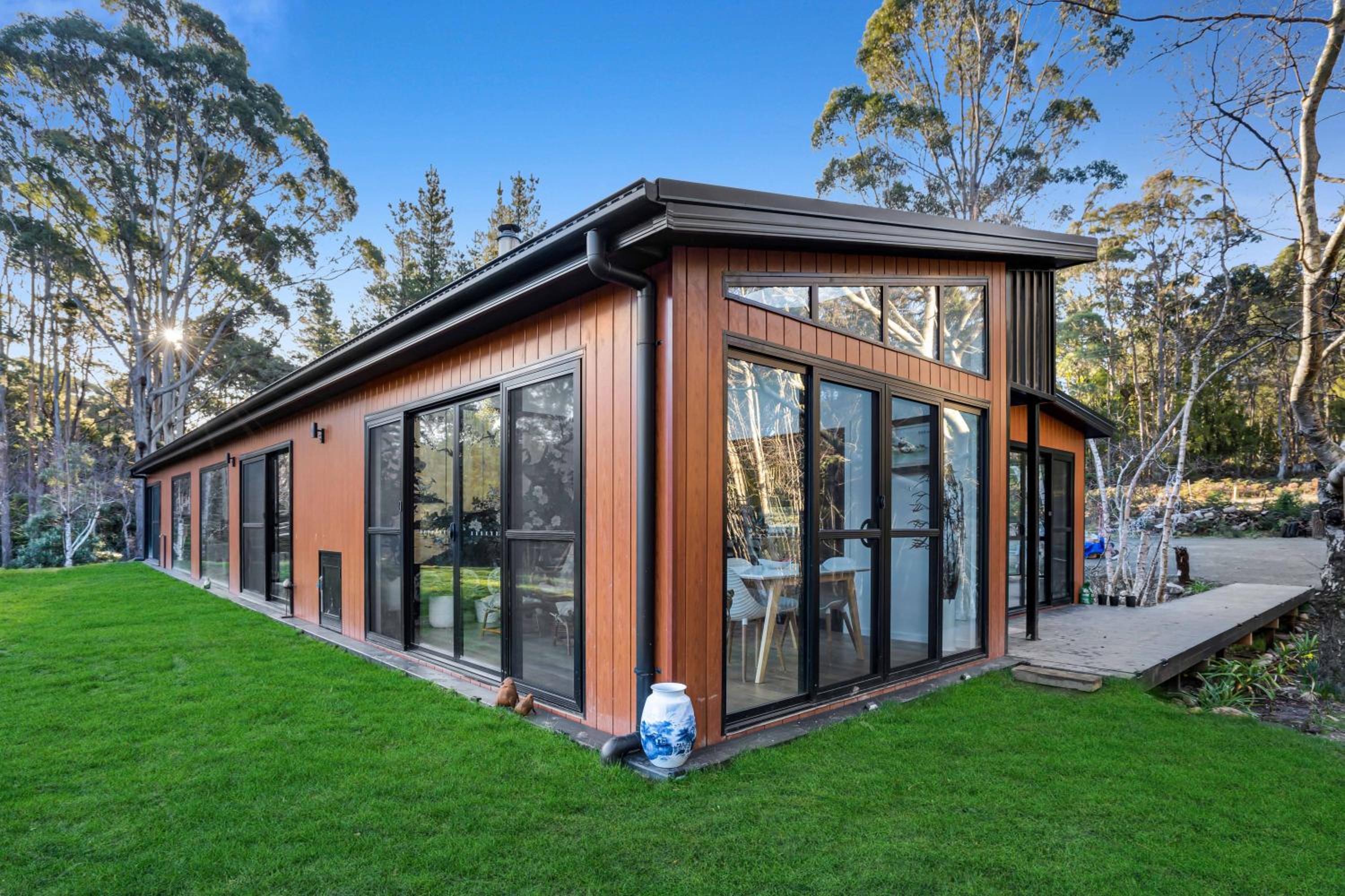 Quamby Bluff Lake House, Deloraine, Tasmania