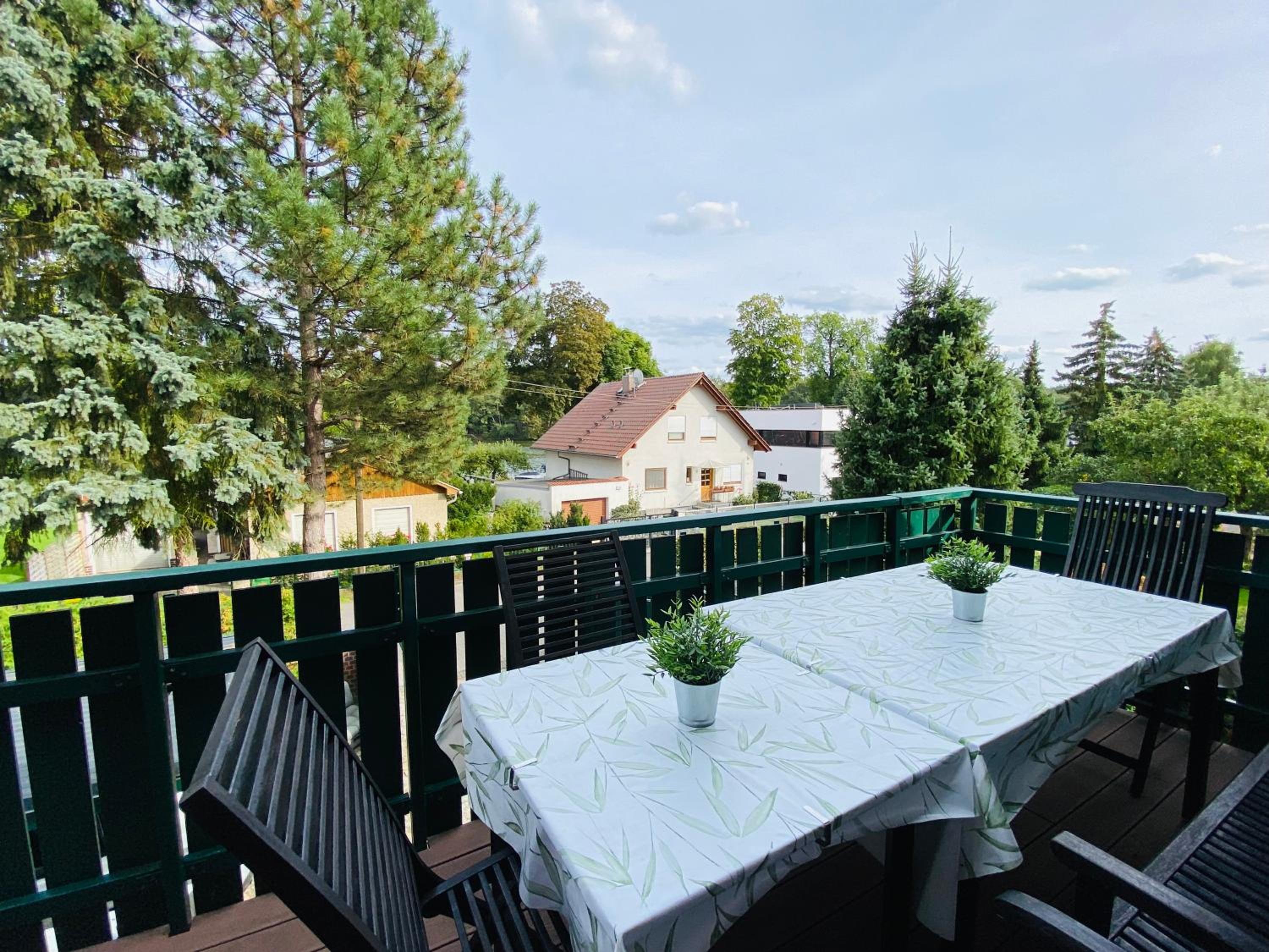 Dachwohnung mit Wasserblick und eigenem Bootssteg