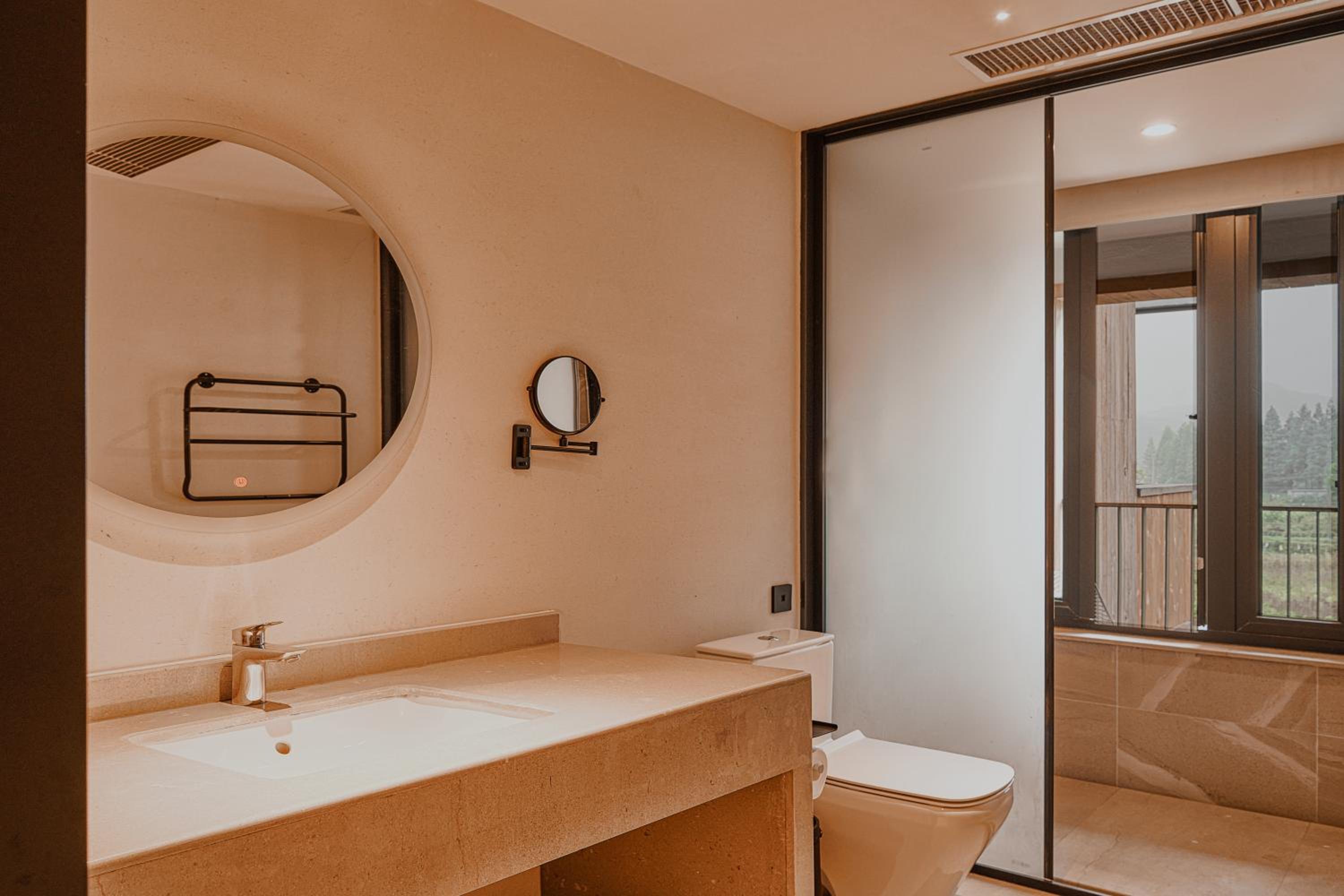 Creek Moganshan Design B&B