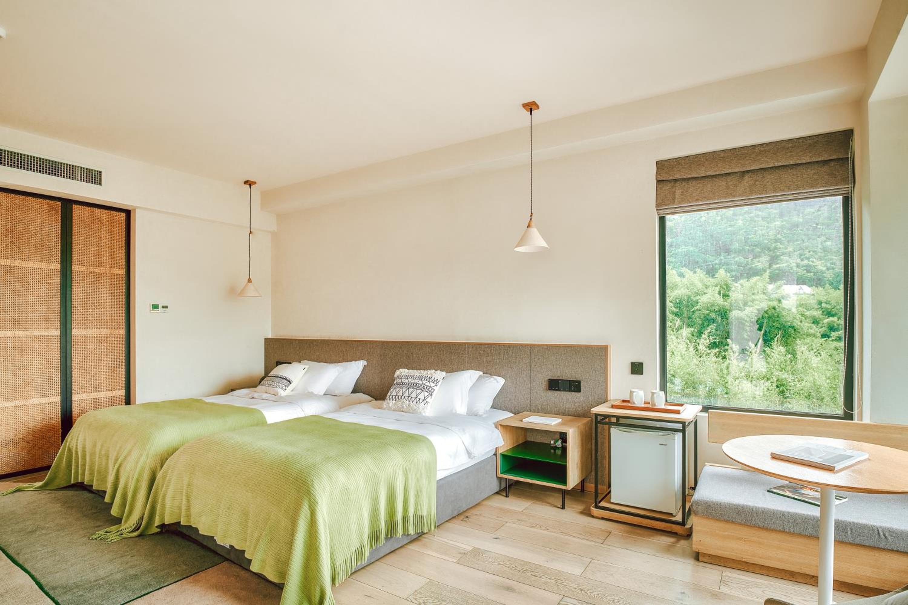 Creek Moganshan Design B&B