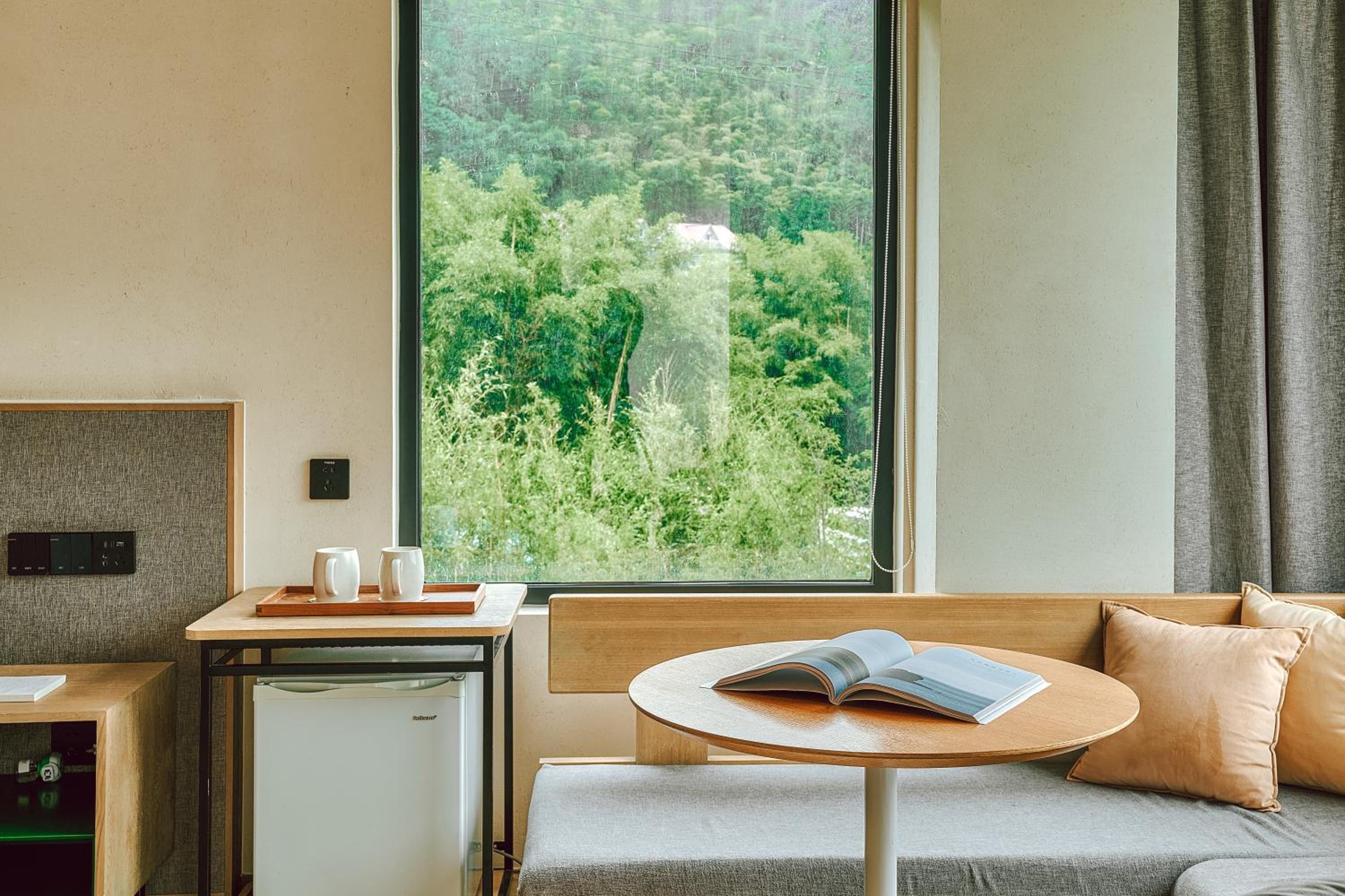 Creek Moganshan Design B&B