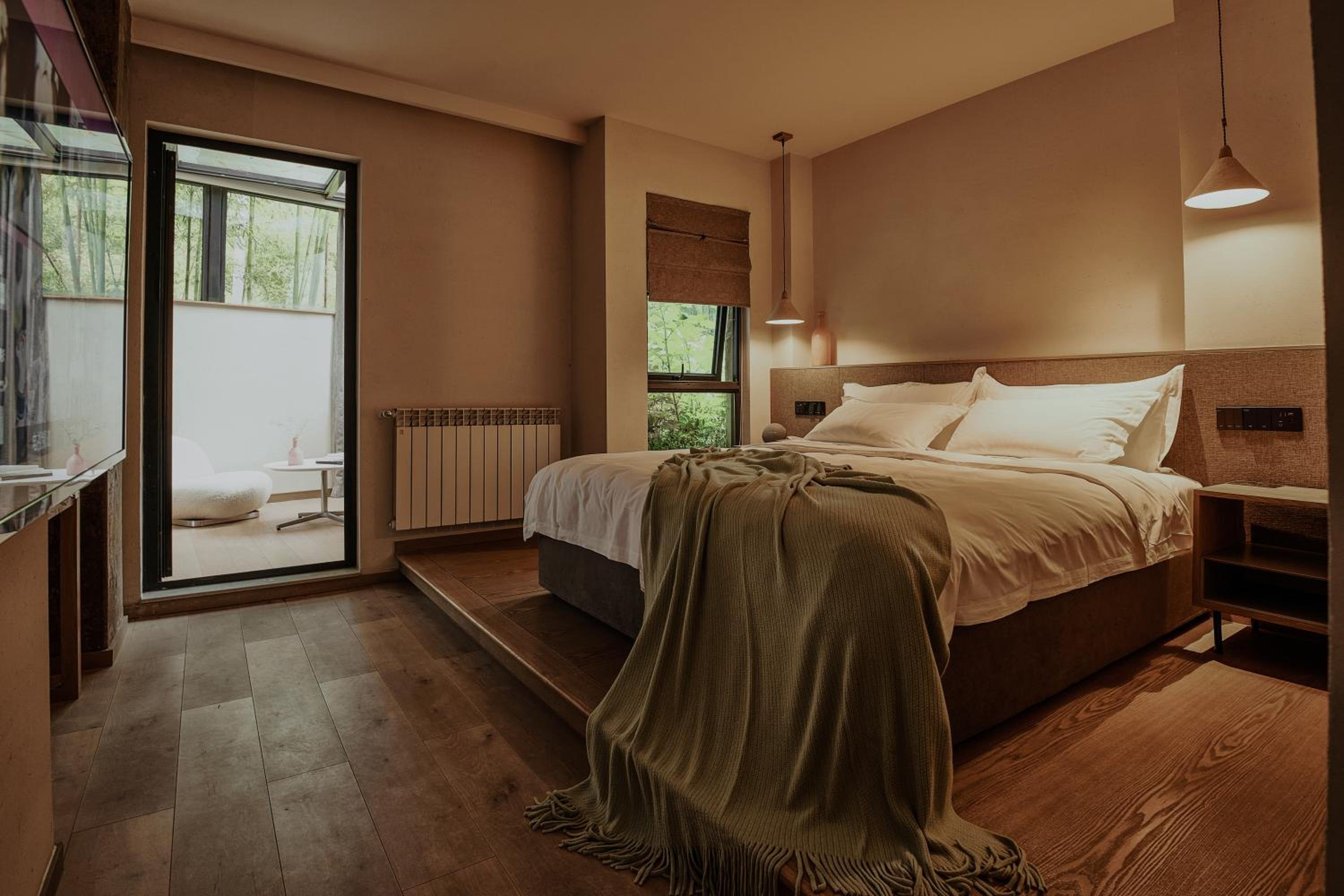 Creek Moganshan Design B&B