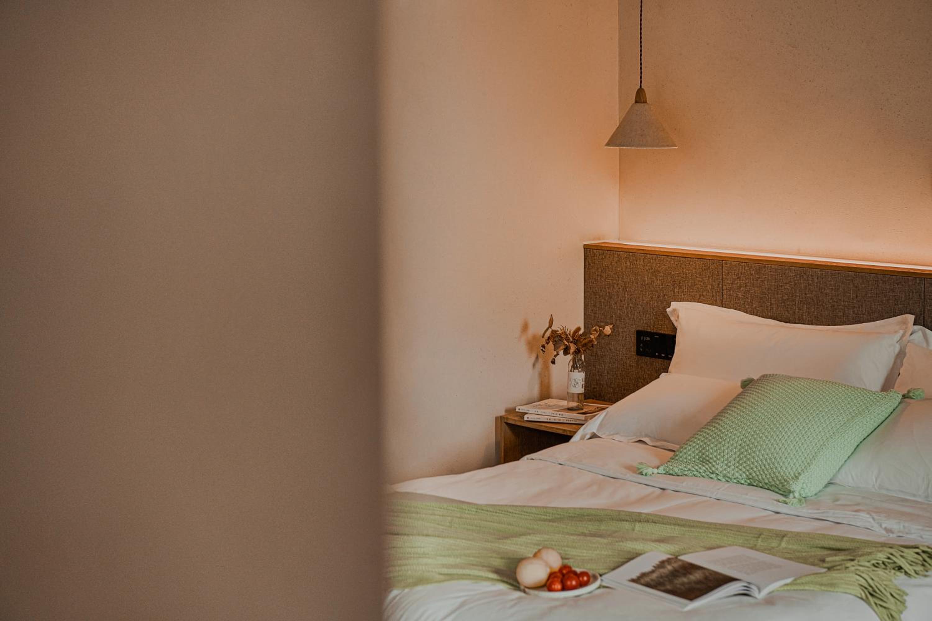 Creek Moganshan Design B&B