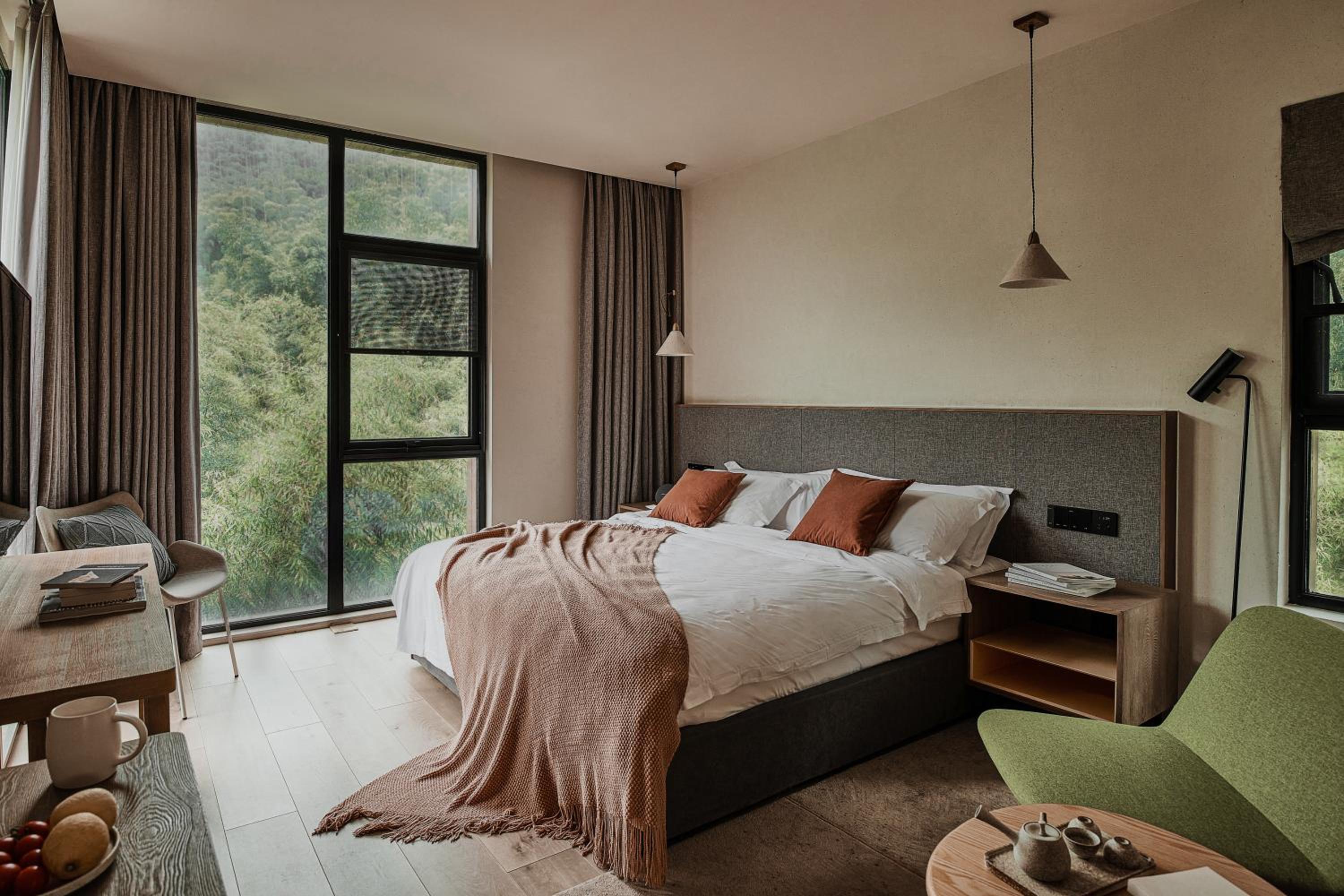 Creek Moganshan Design B&B