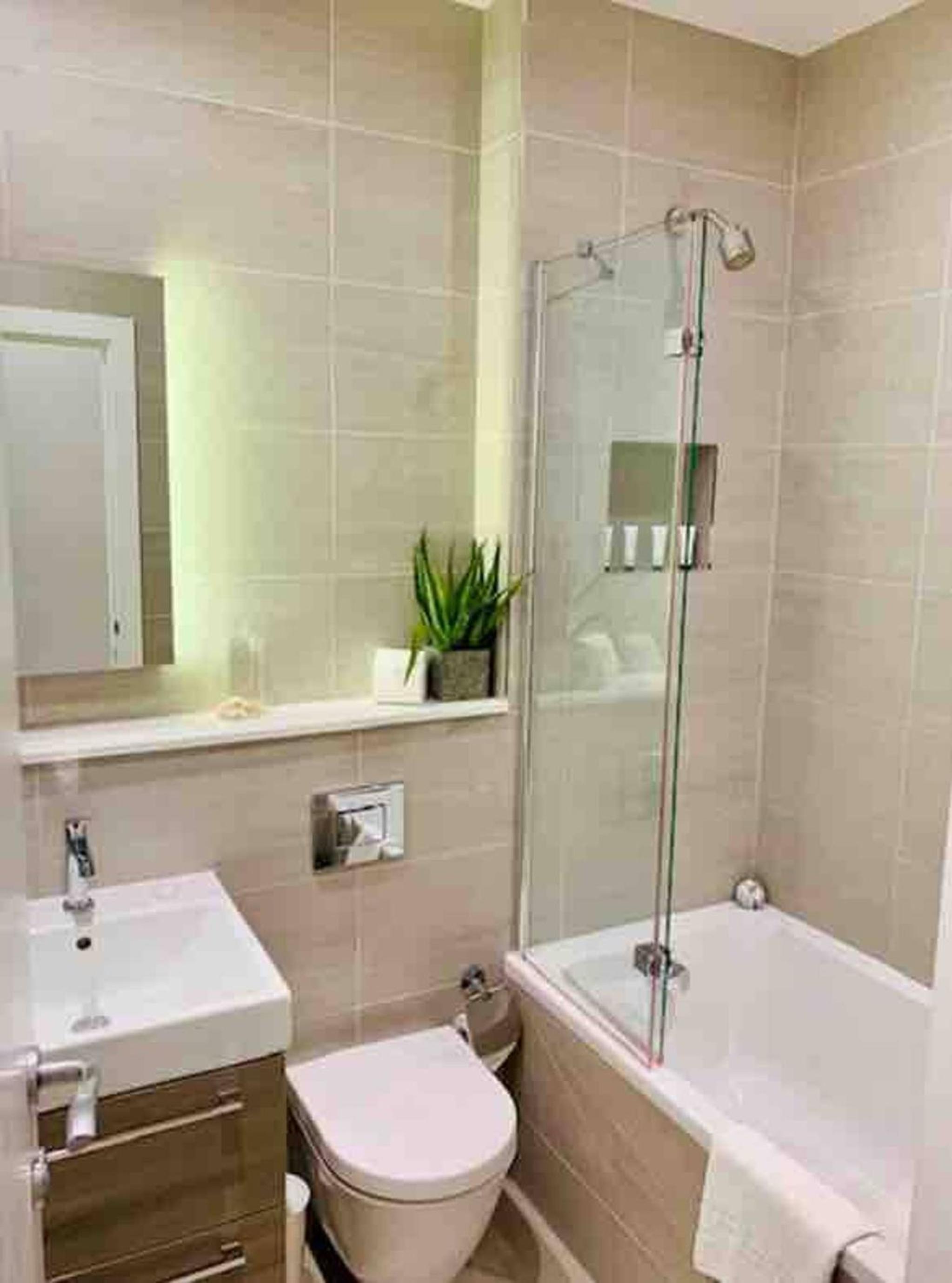 2 Bed Serviced Apt With Patio, South Kensington