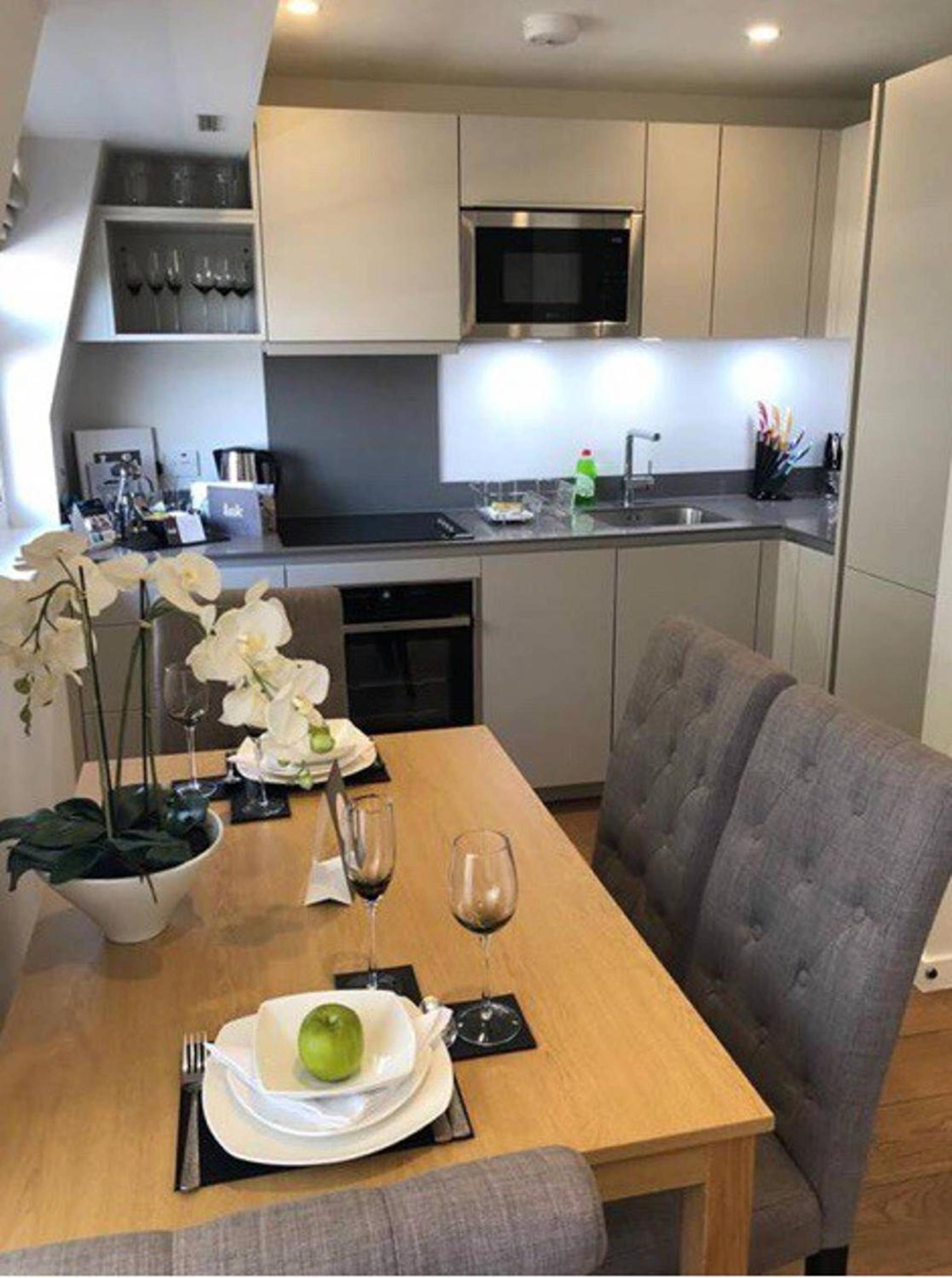 2 Bed Penthouse Serviced Apt South Kensington