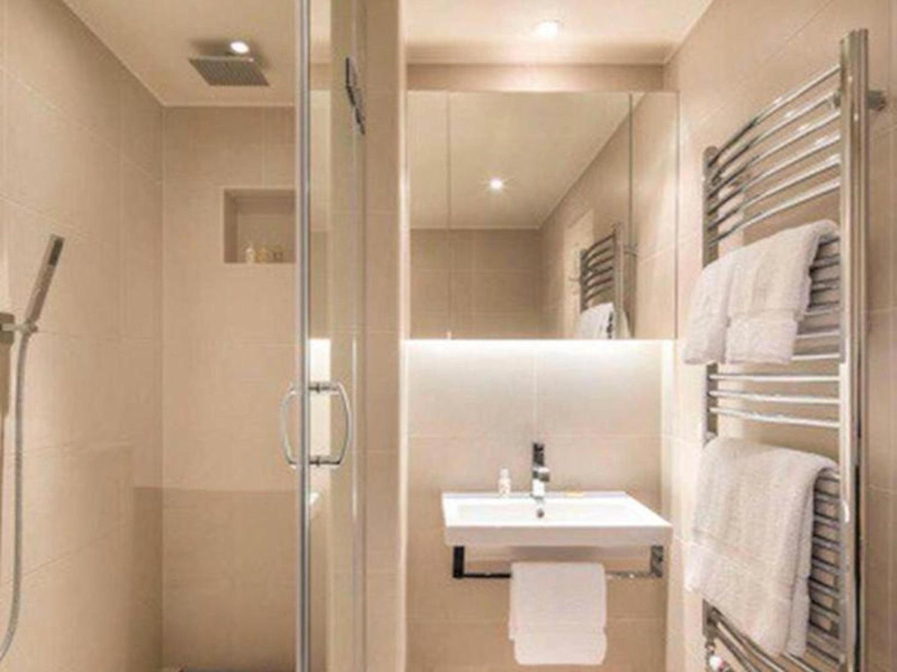 Luxury Serviced Flat With Private Patio, Mayfair view 2