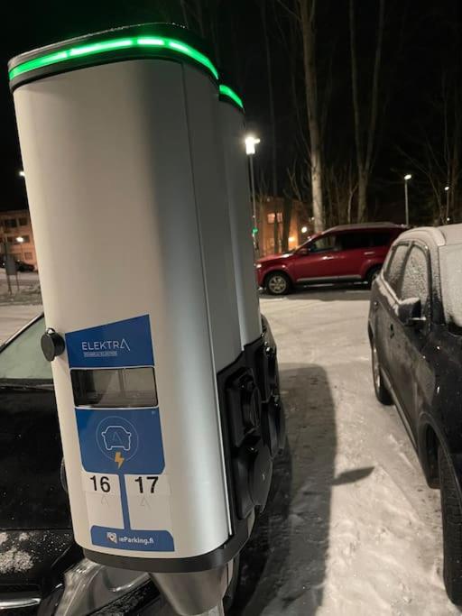Tilava kaksio, saunalla ja sähköauton latauksella.