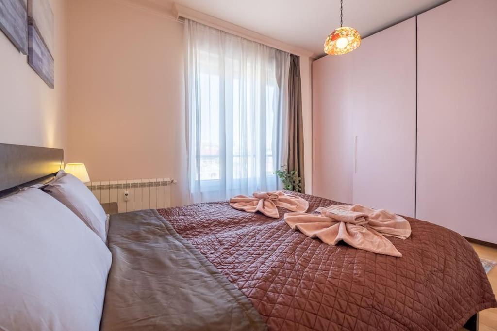 Aristocratic Place, TOP location