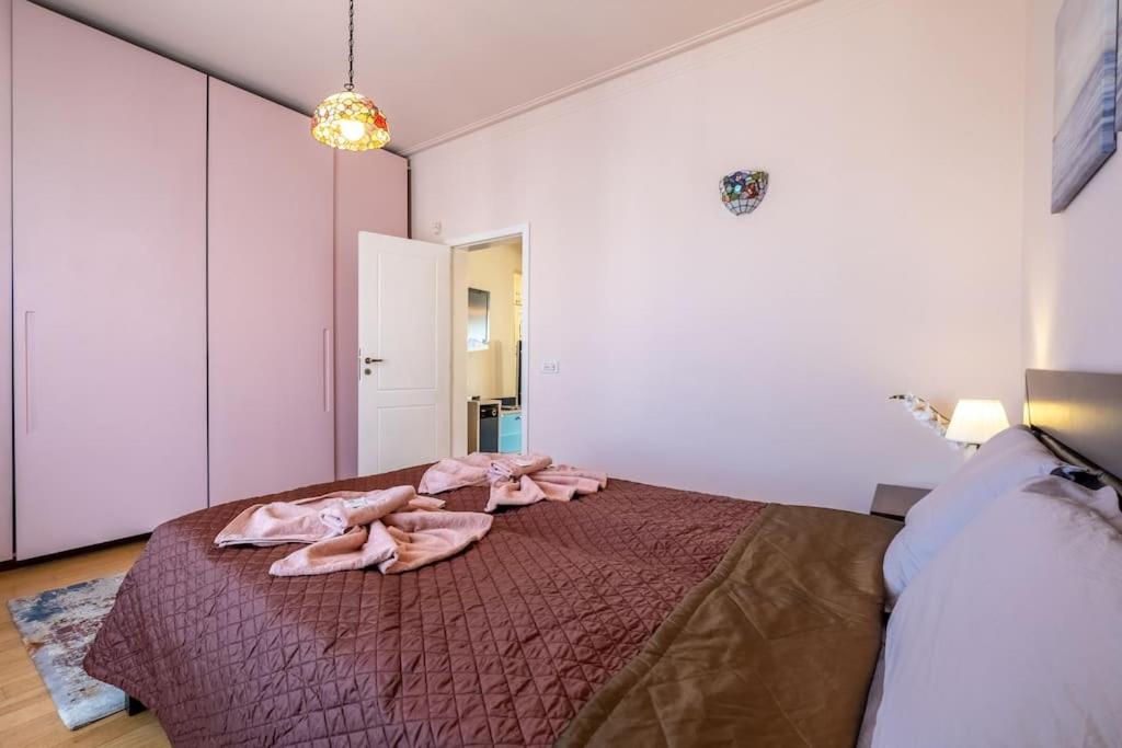 Aristocratic Place, TOP location