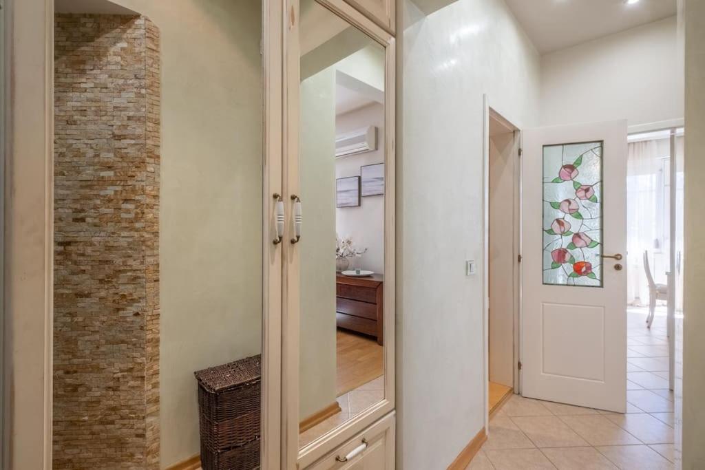 Aristocratic Place, TOP location