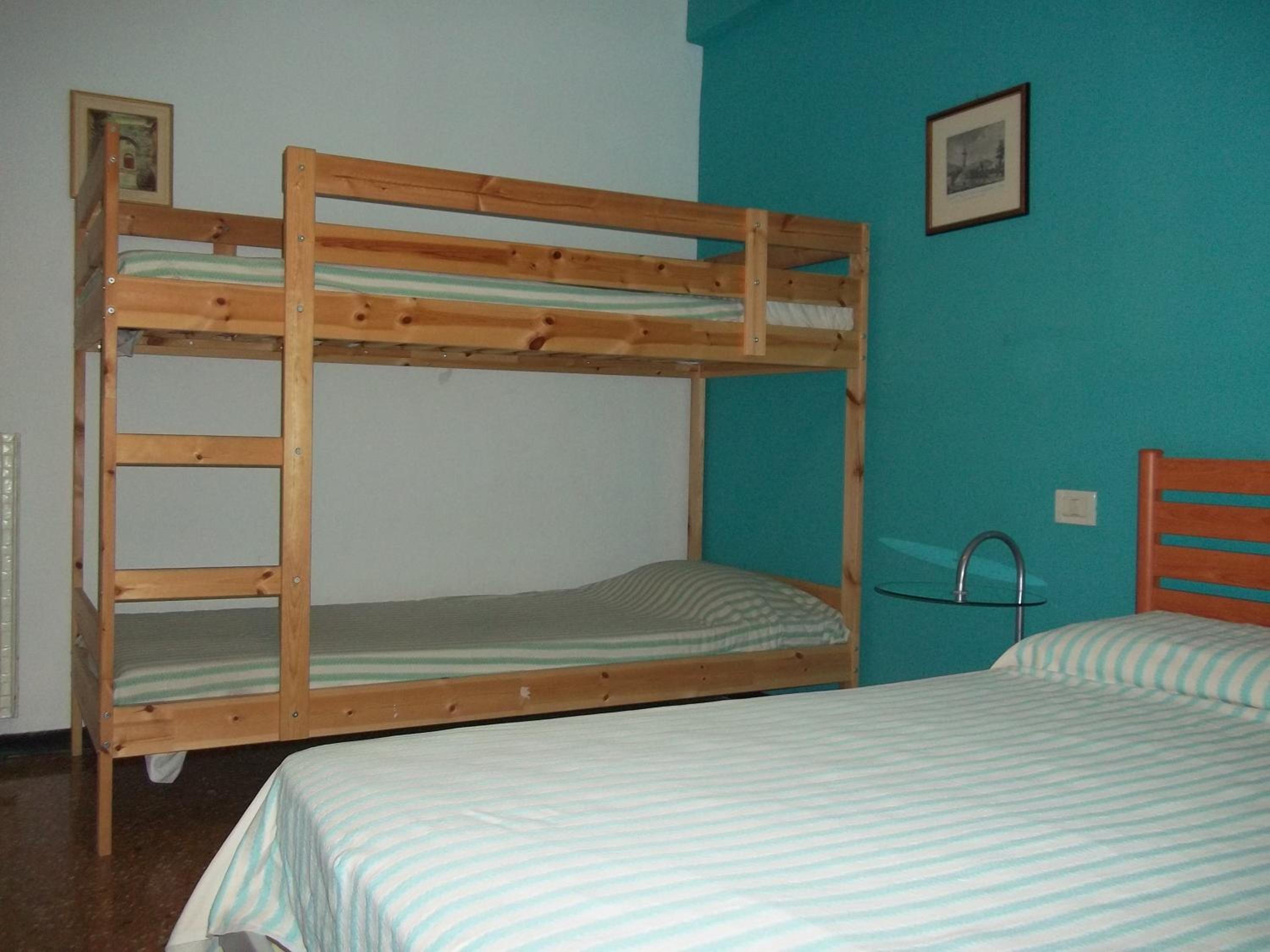 Finalmarina two-rooms apartment 300 mt from the beach with sea view view 2