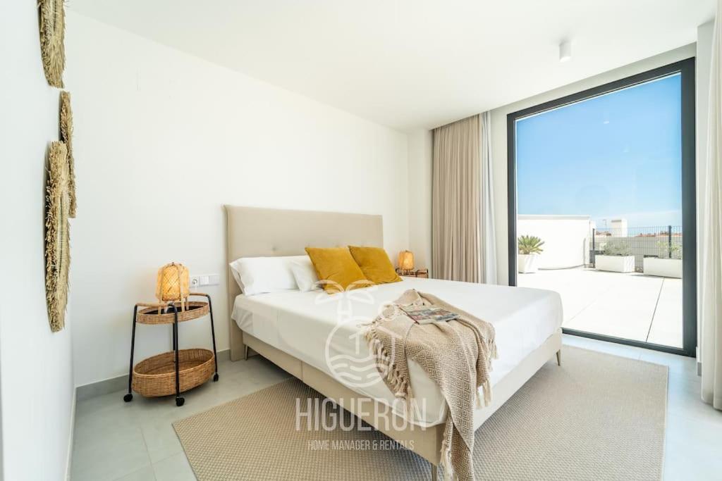 HigueronRentals Garden Villa jacuzzi