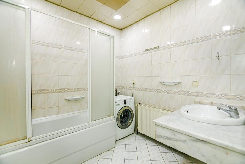 Baku Apartment CH
