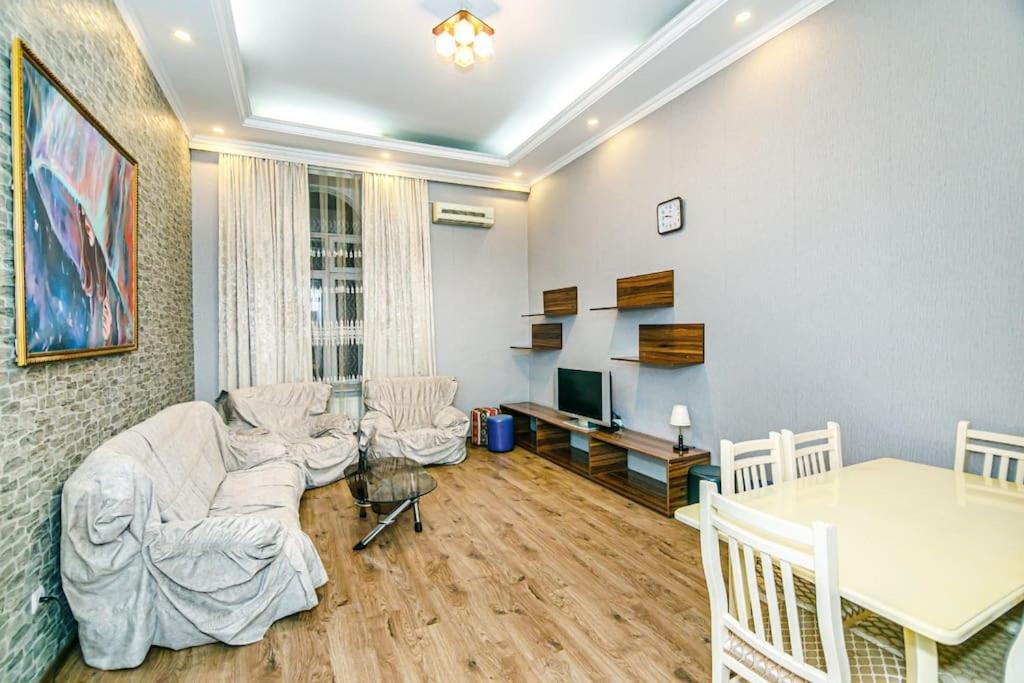 Baku Apartment CH